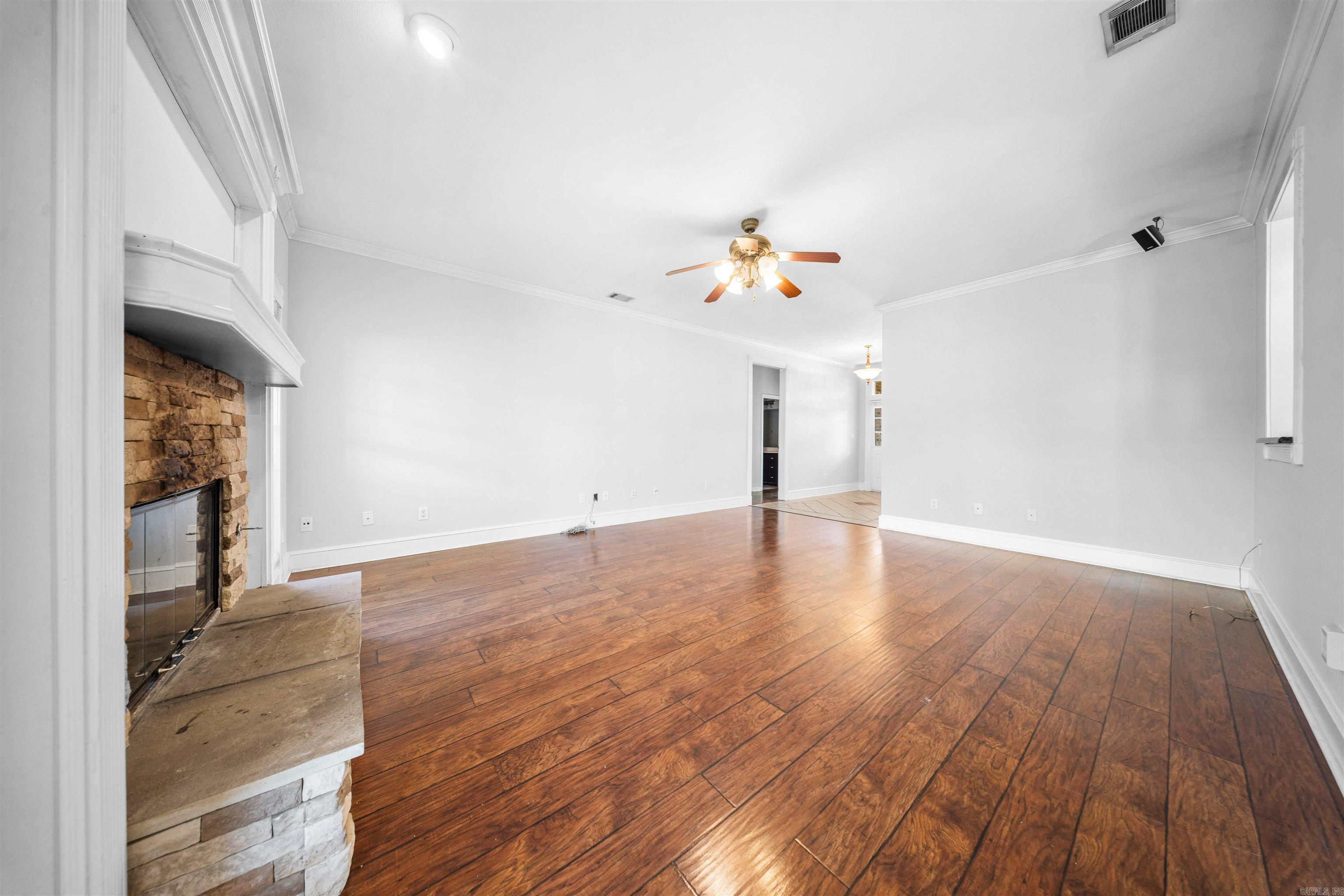 5307 Congressional Drive Property Photo 4