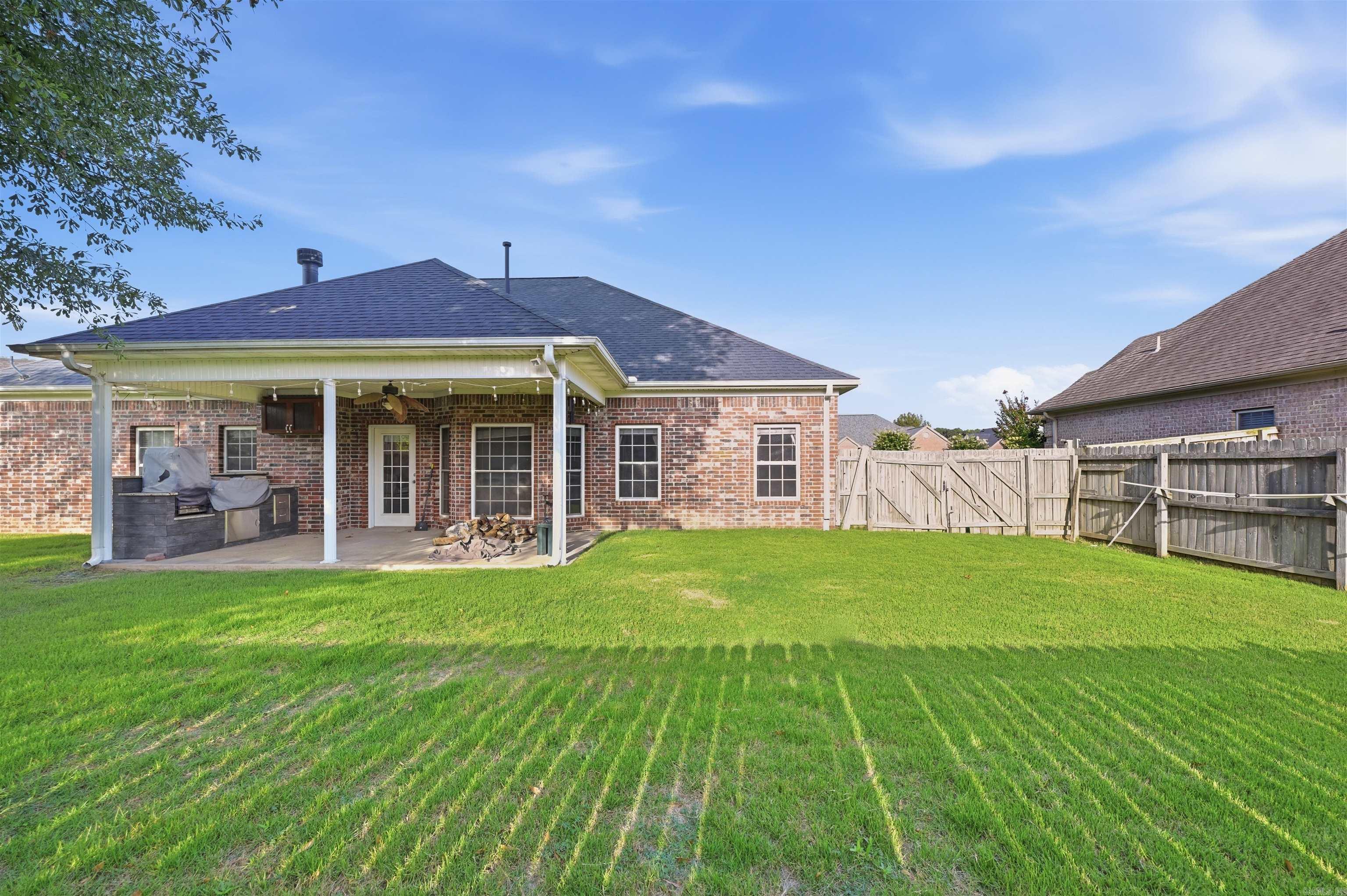 5307 Congressional Drive Property Photo 6