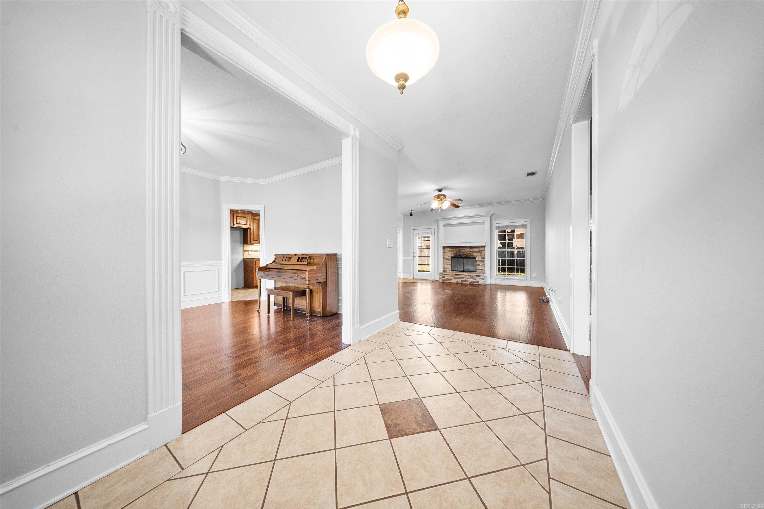 5307 Congressional Drive Property Photo 8