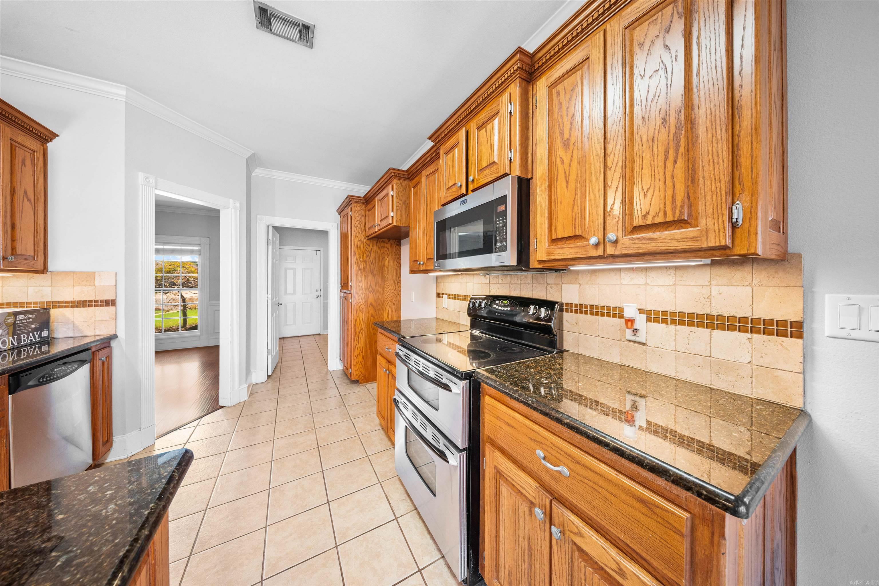 5307 Congressional Drive Property Photo 10