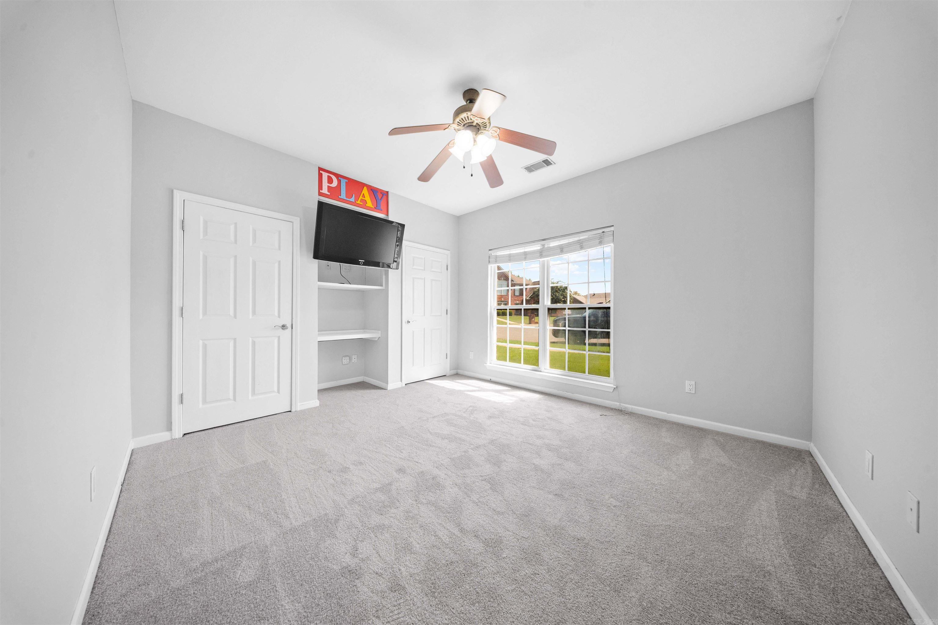5307 Congressional Drive Property Photo 17