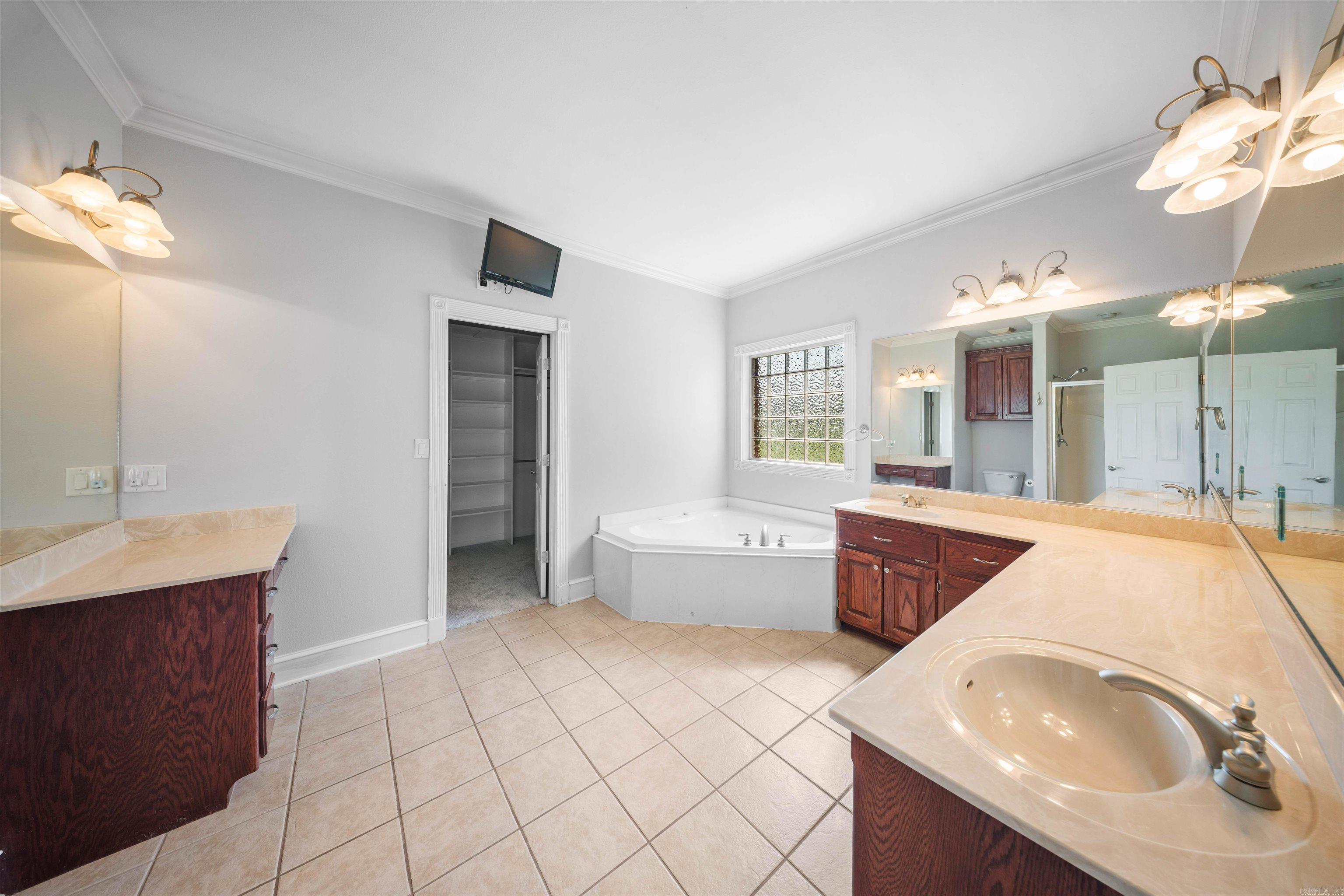 5307 Congressional Drive Property Photo 19
