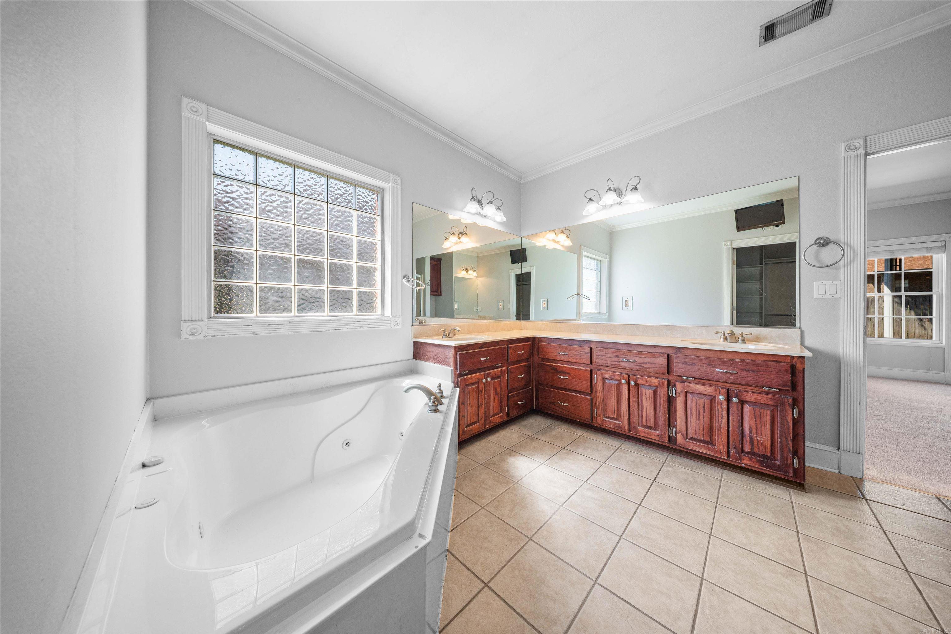 5307 Congressional Drive Property Photo 20
