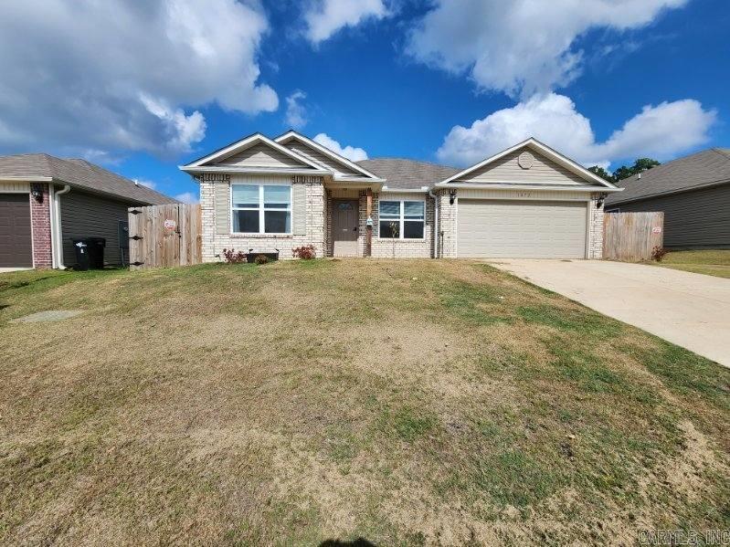 1072 Huntington Drive Property Photo 1