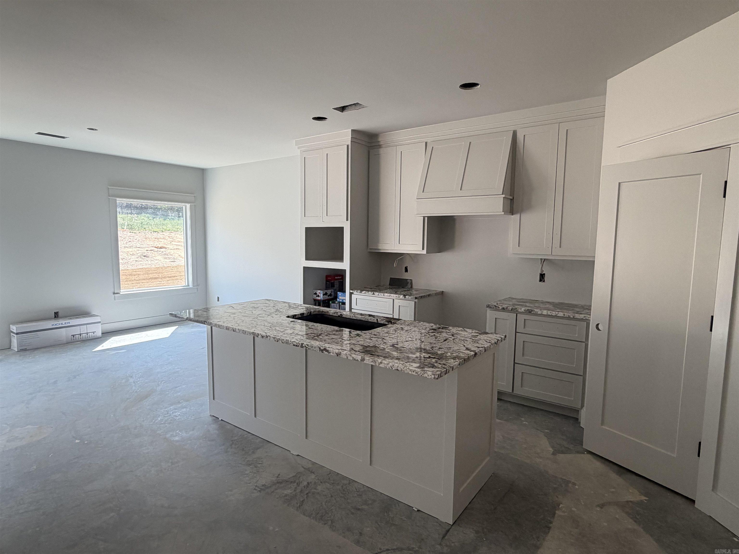 1136 Duke Drive Property Photo 4