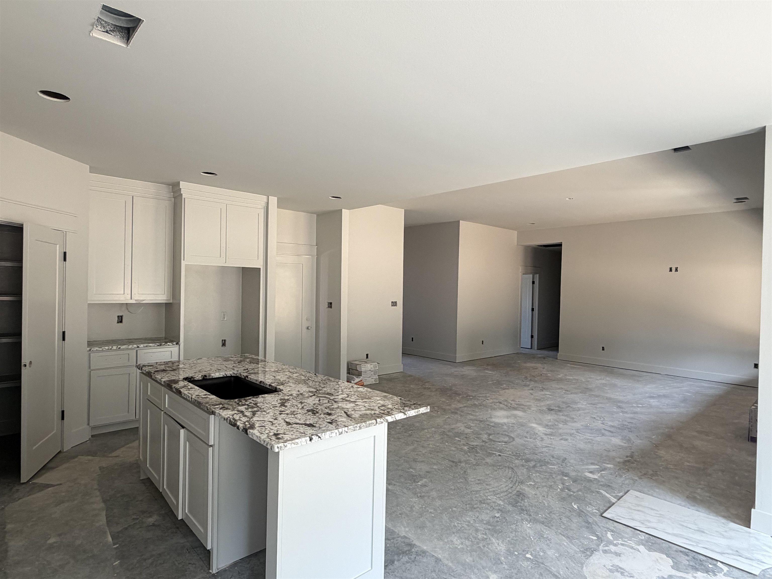1136 Duke Drive Property Photo 5