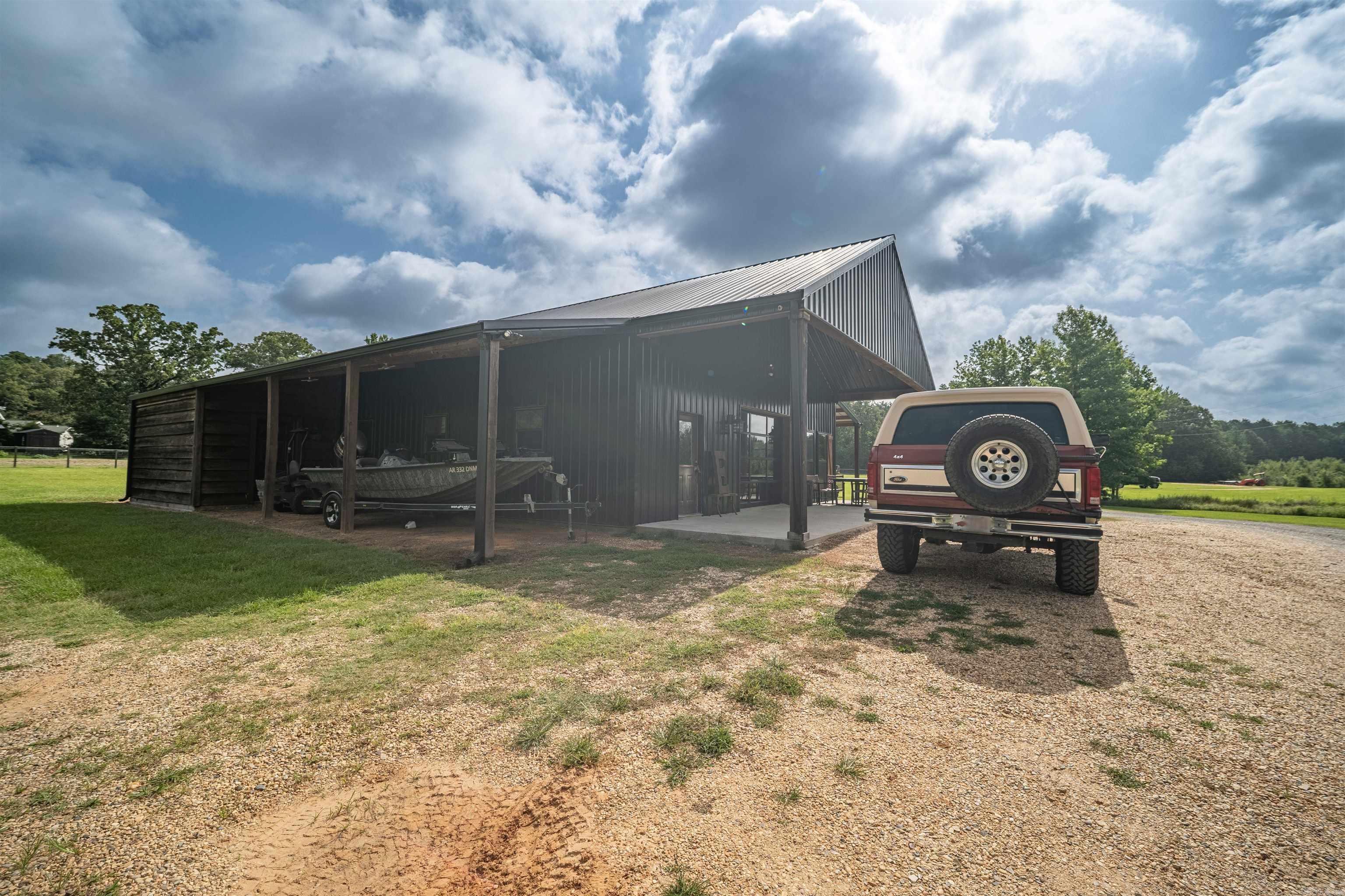 2886 N 83 Highway Property Photo 32