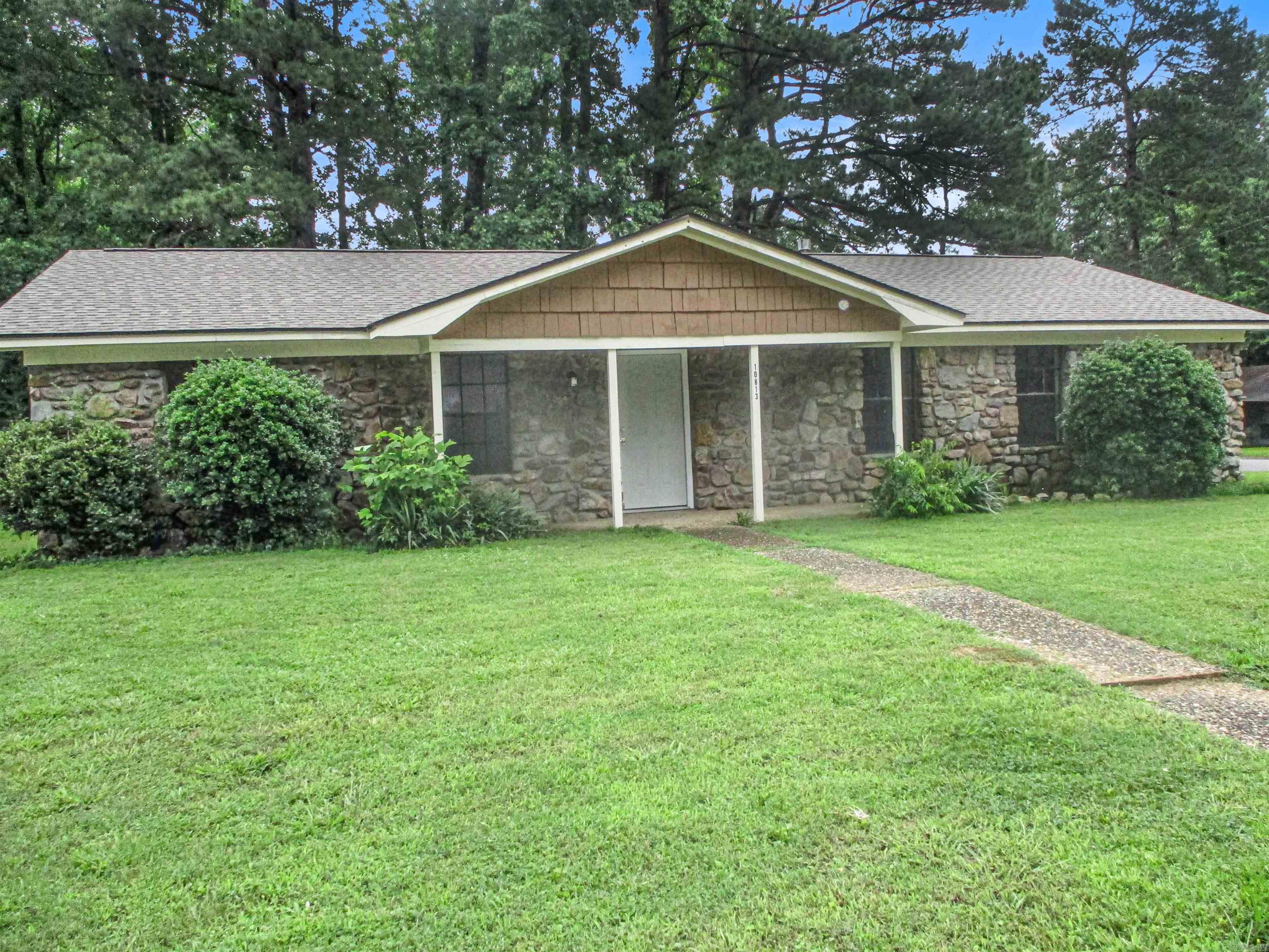 10813 Valiant Drive Property Photo 1