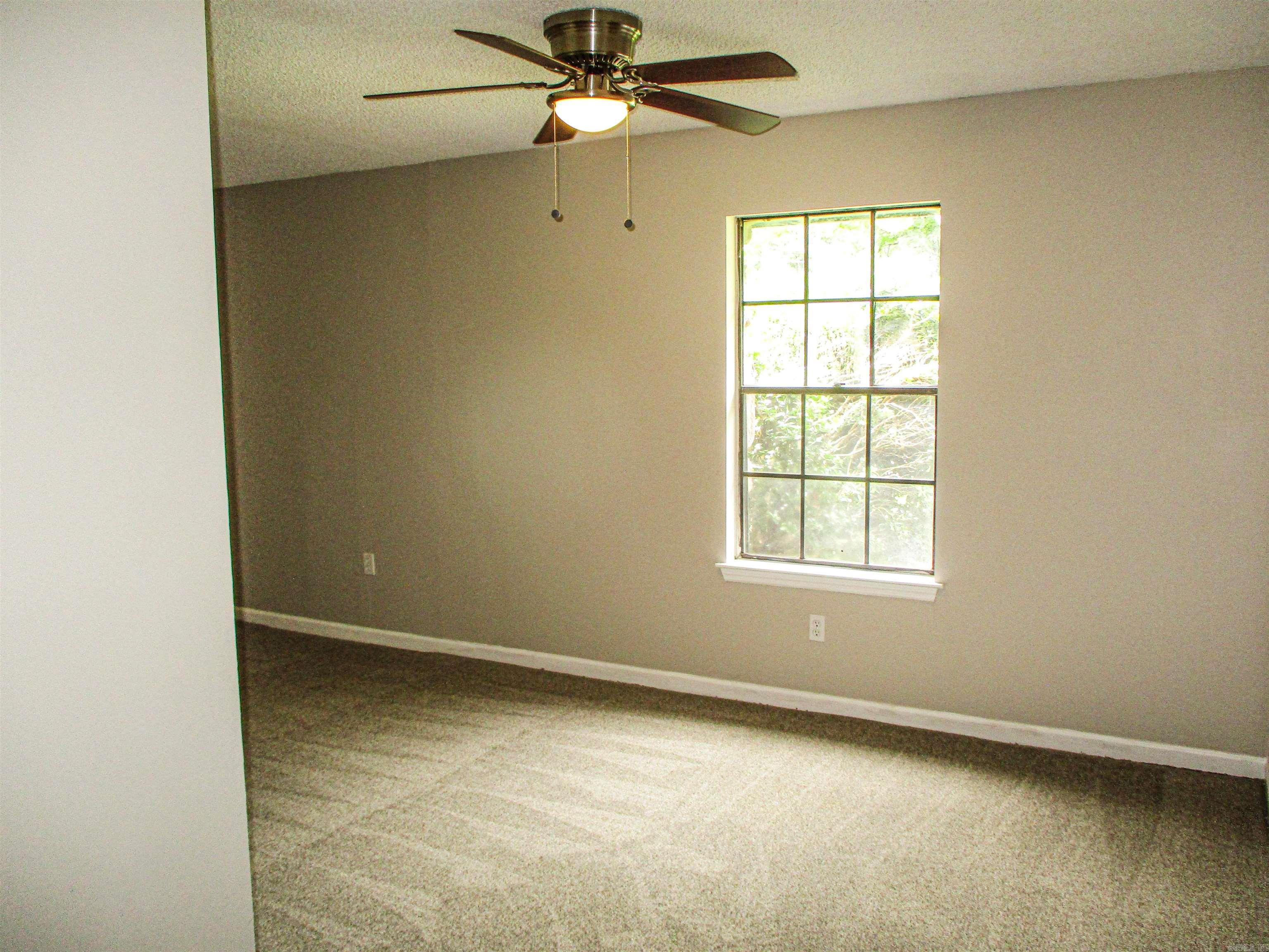 10813 Valiant Drive Property Photo 12
