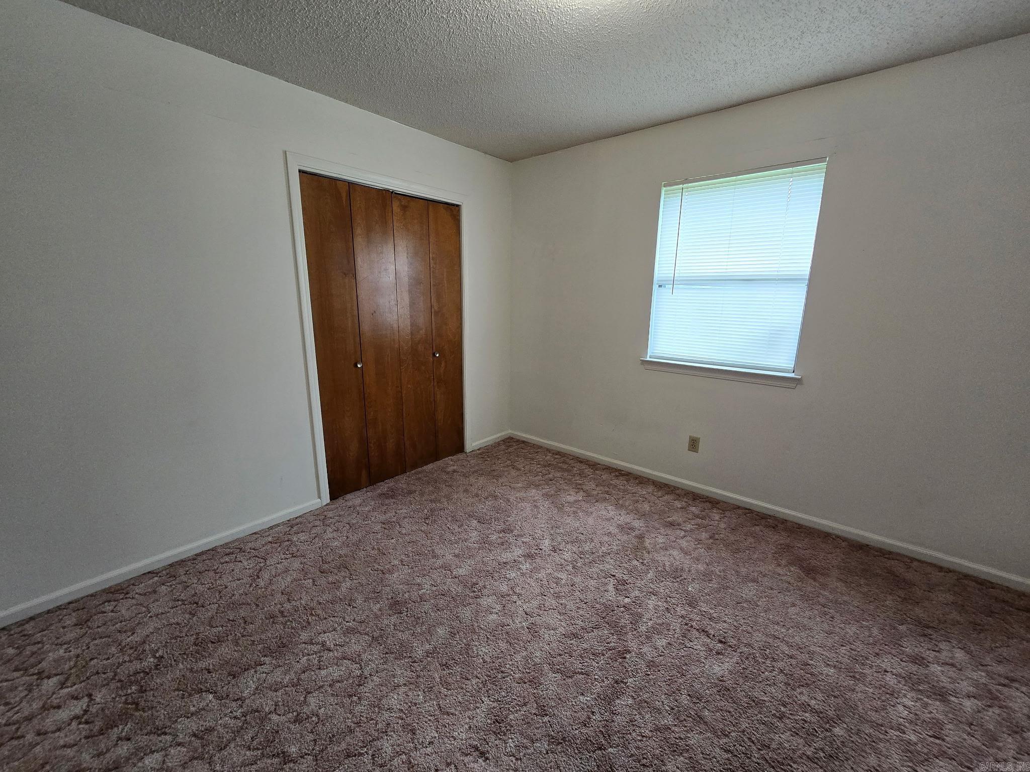 14 Devon Lane Property Photo 5