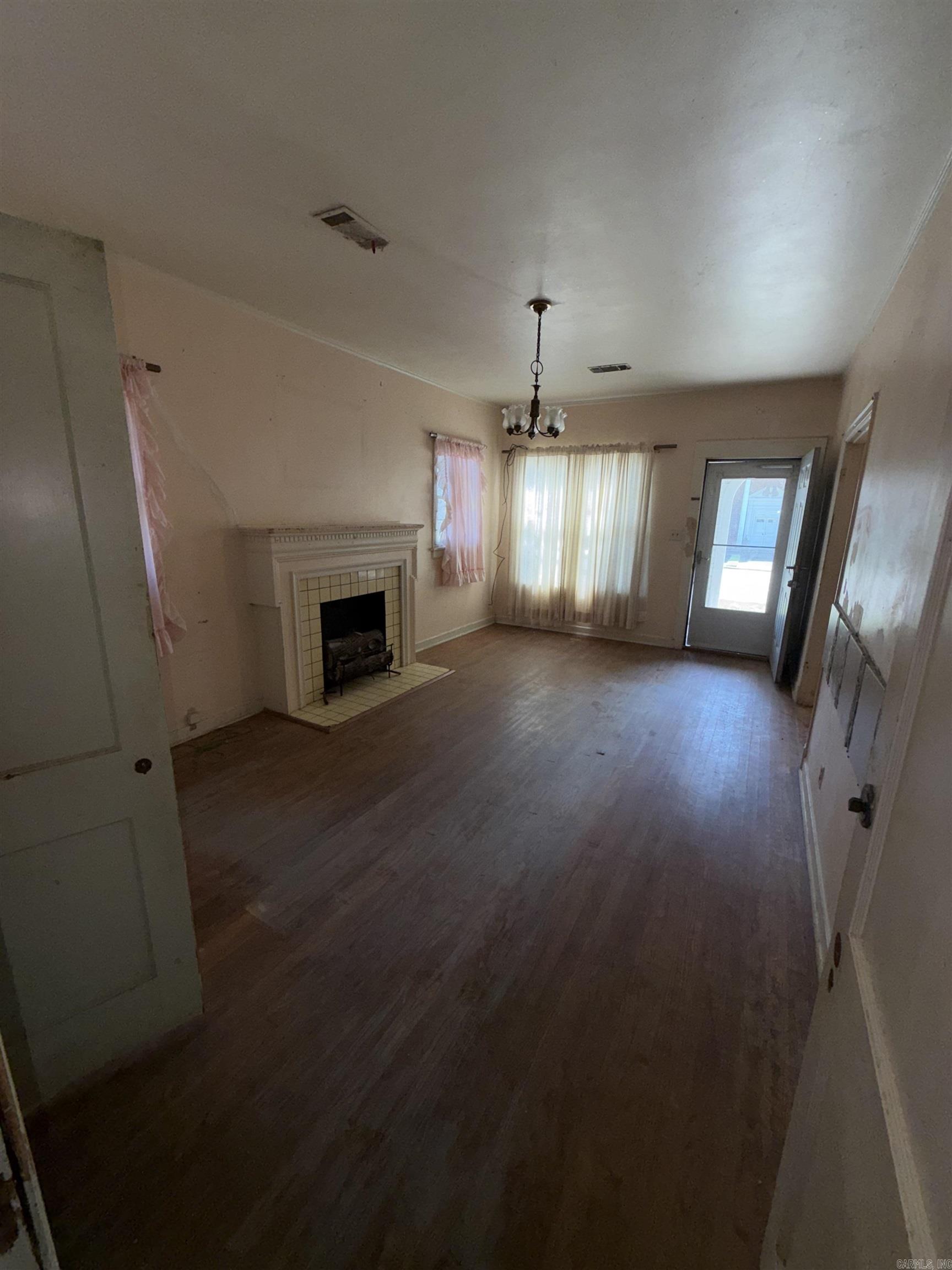 1928 S Olive Street Property Photo 10