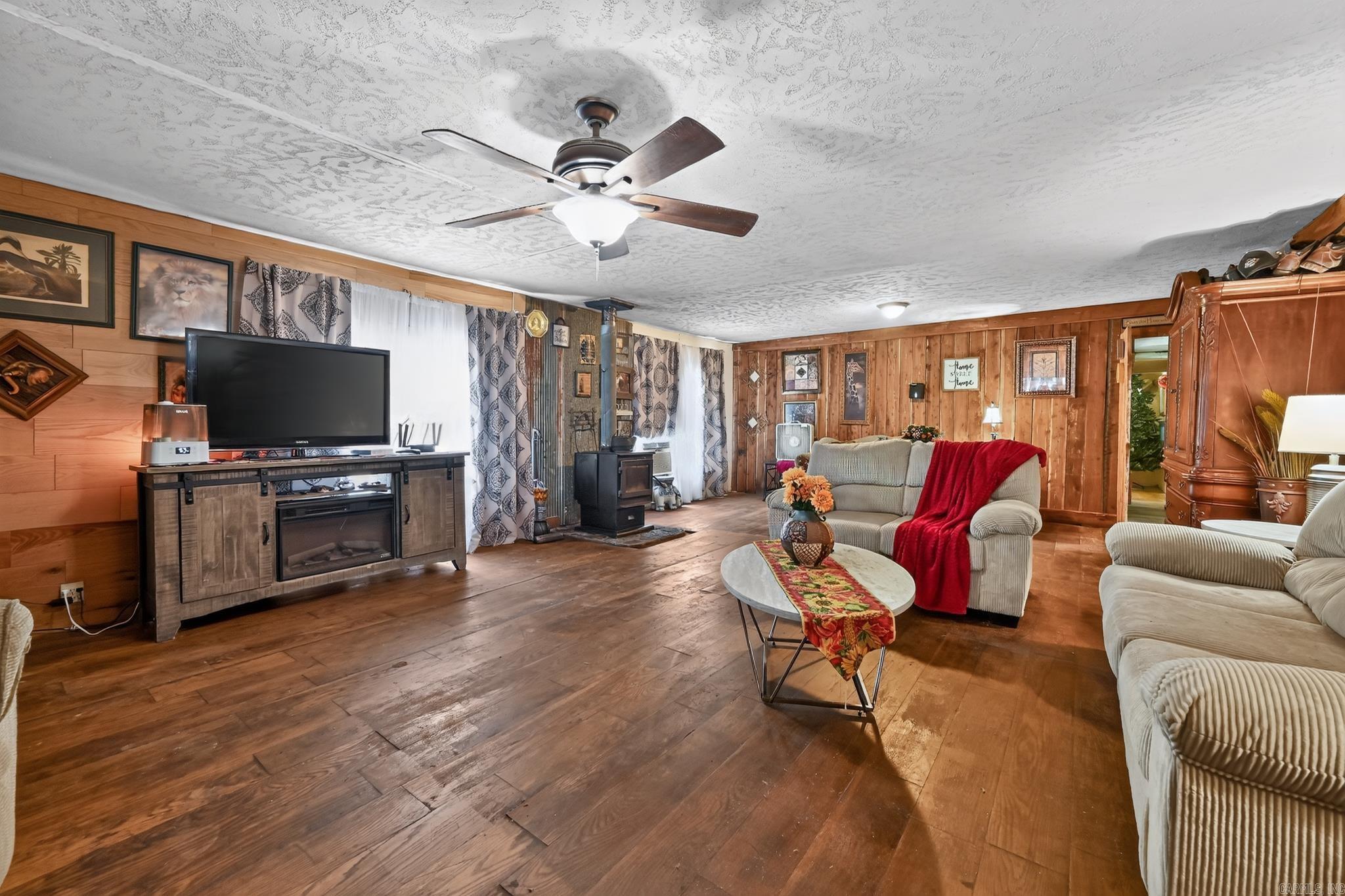 320 Finney Road Property Photo 11
