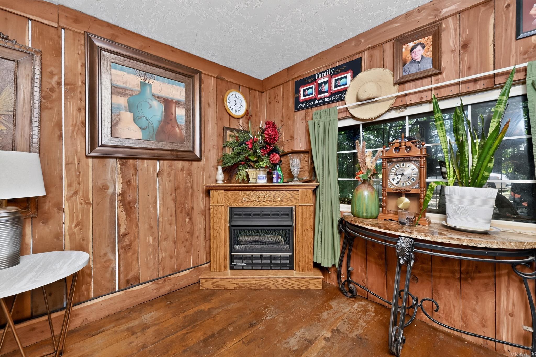 320 Finney Road Property Photo 14