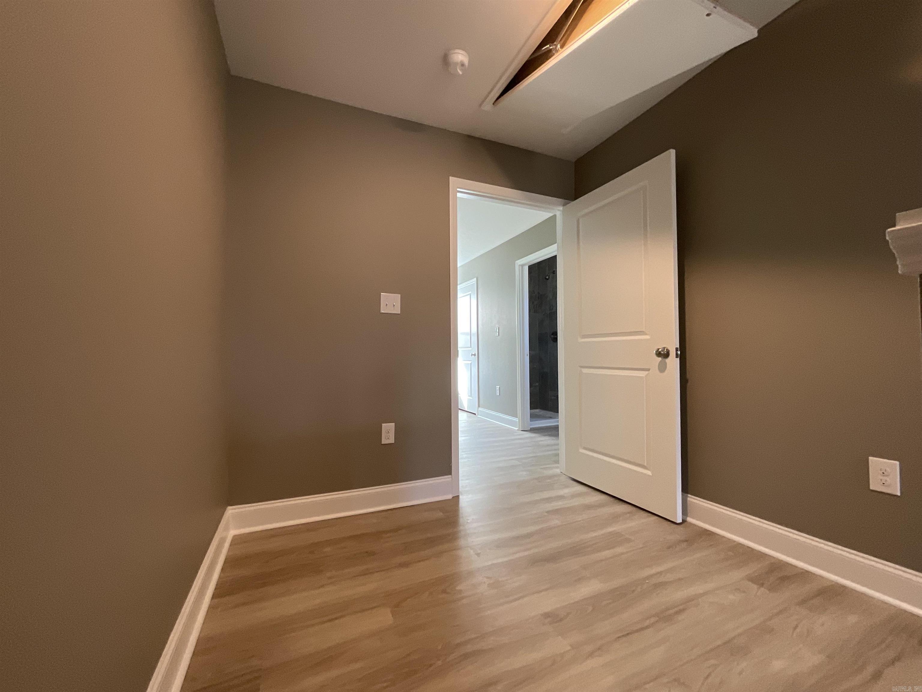 409 & 411 E Center Street Property Photo 16