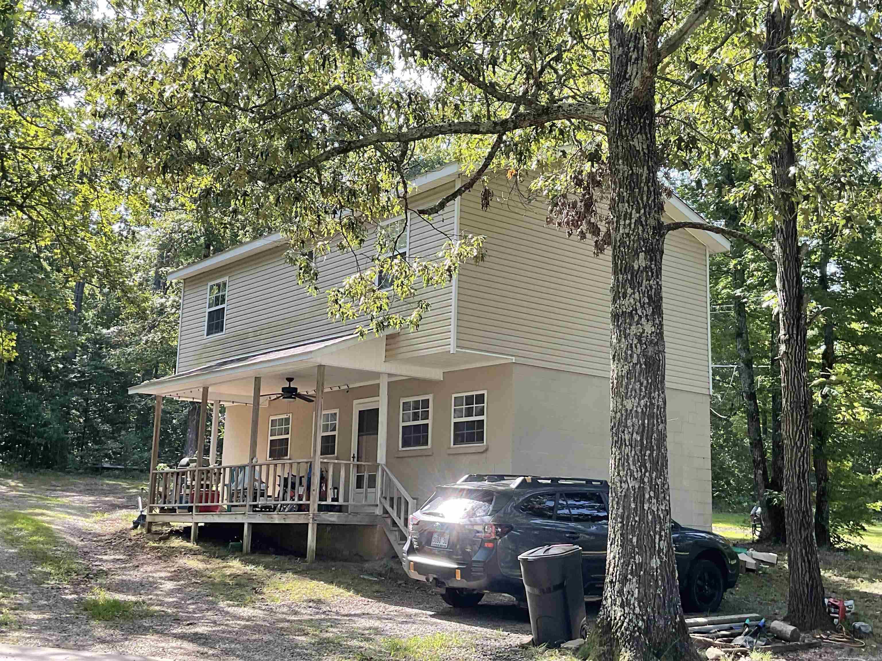 9076 Edgemont Rd. Property Photo 4