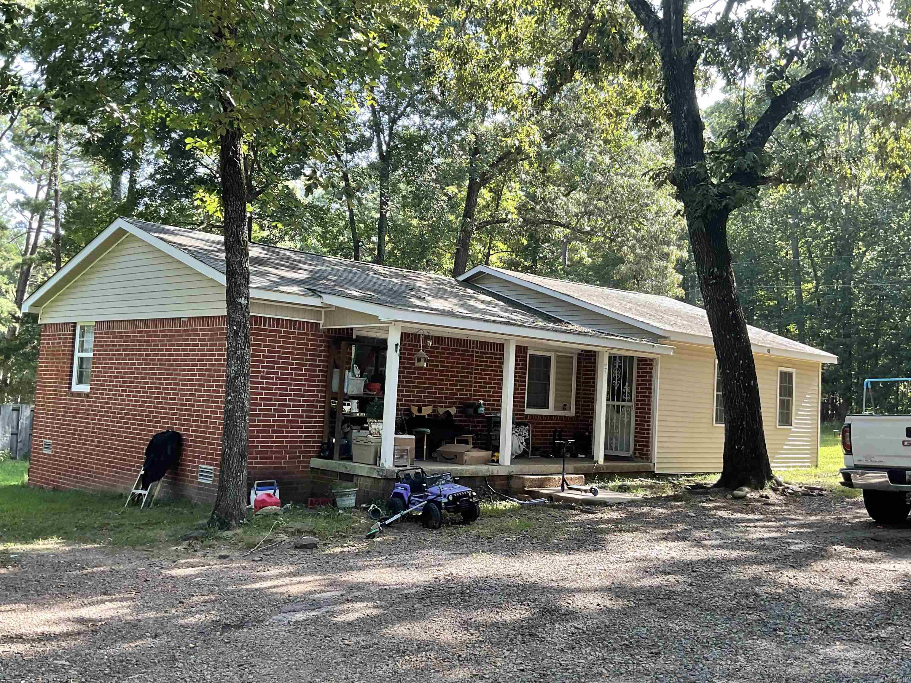 9076 Edgemont Rd. Property Photo 7
