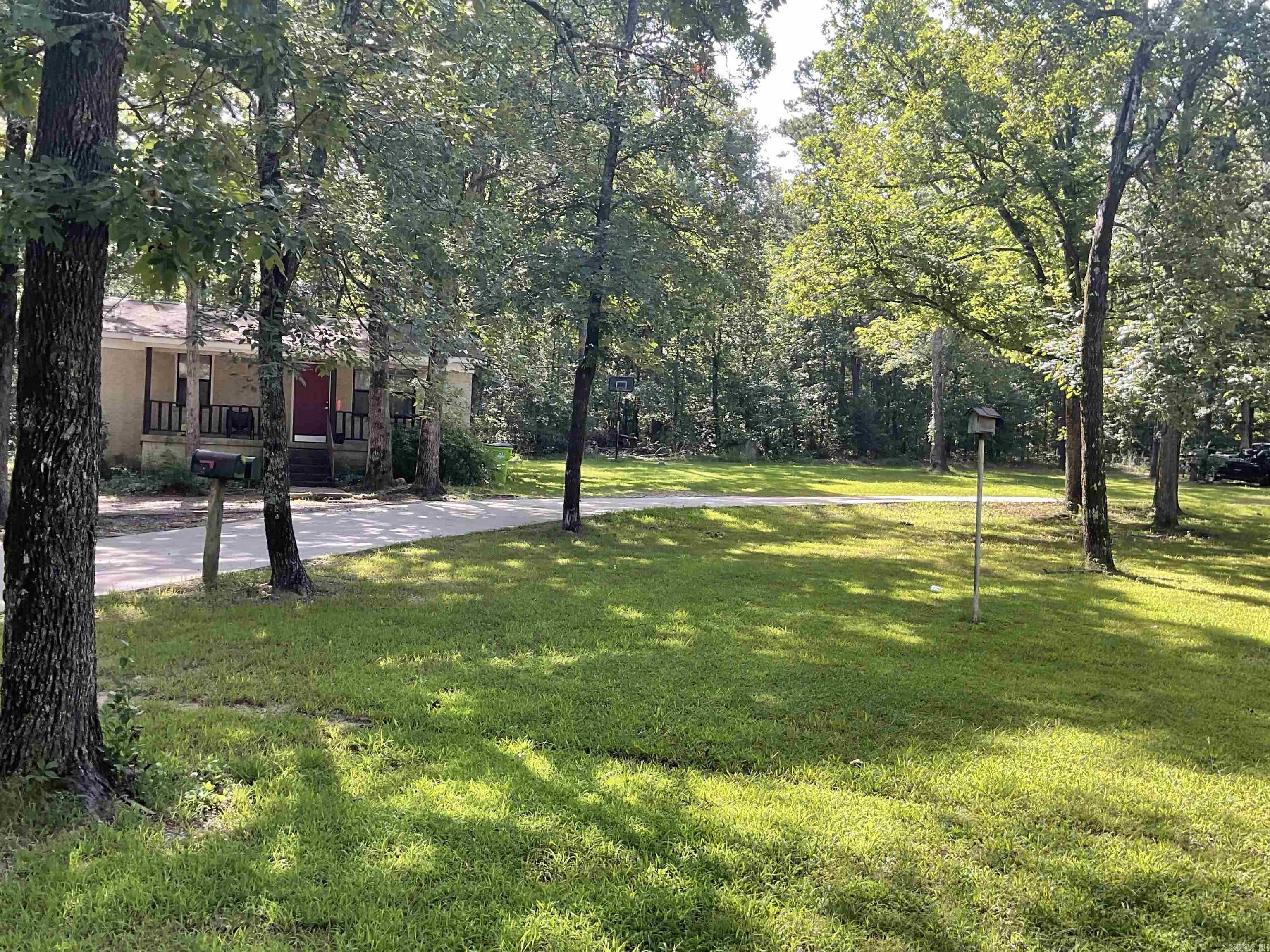 9076 Edgemont Rd. Property Photo 13