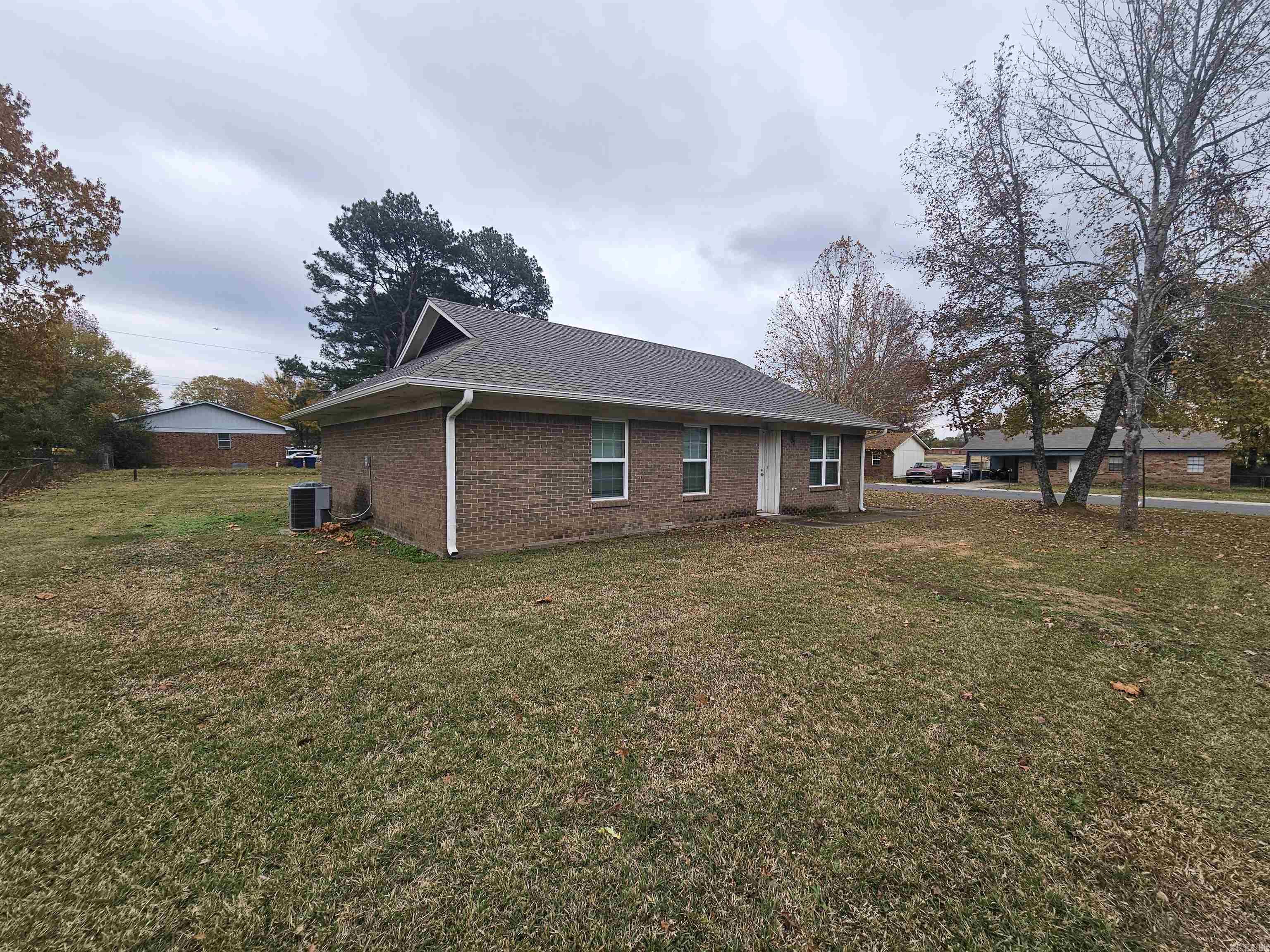 10 Meadowlark Drive Property Photo 1