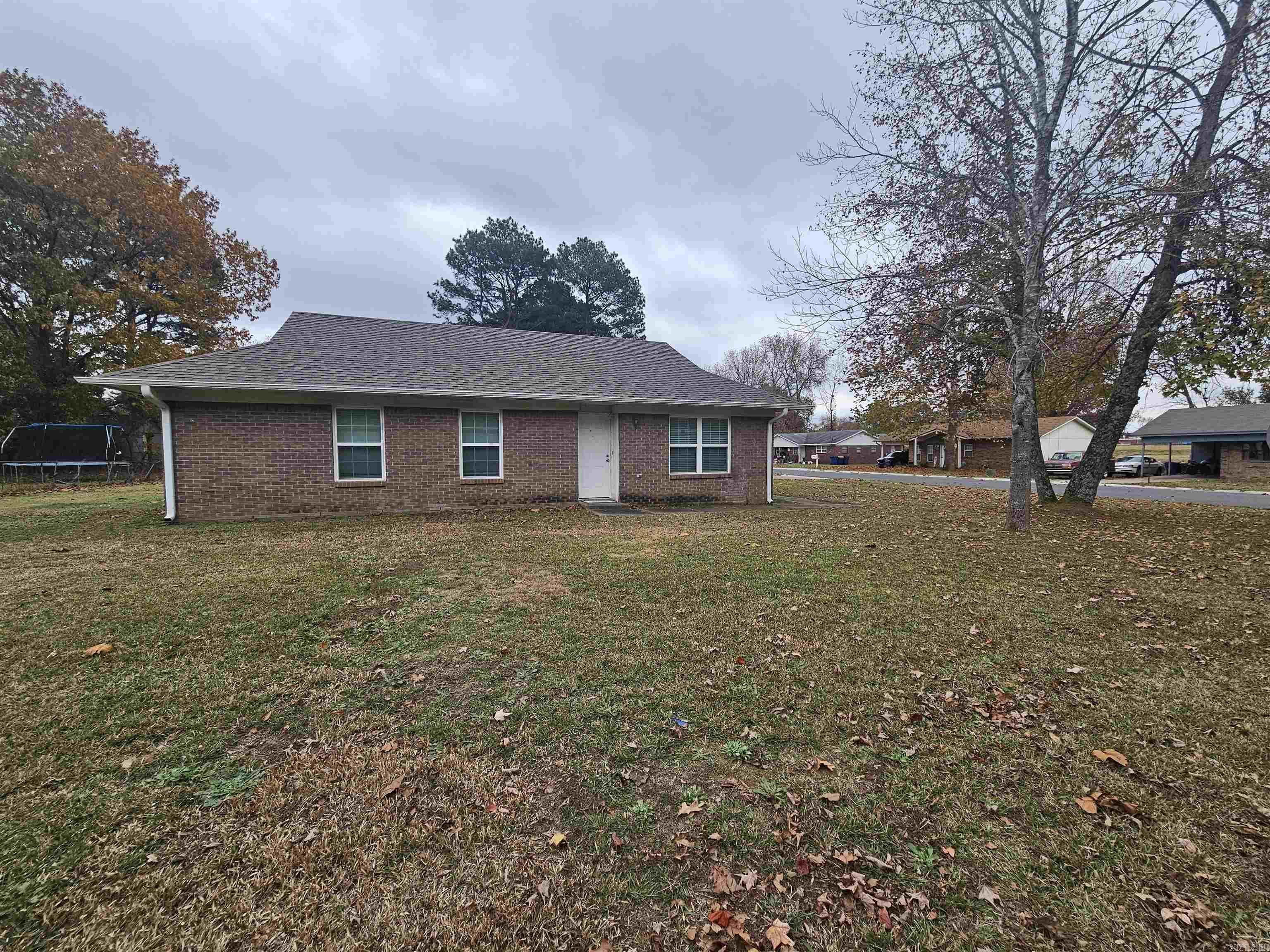 10 Meadowlark Drive Property Photo 2