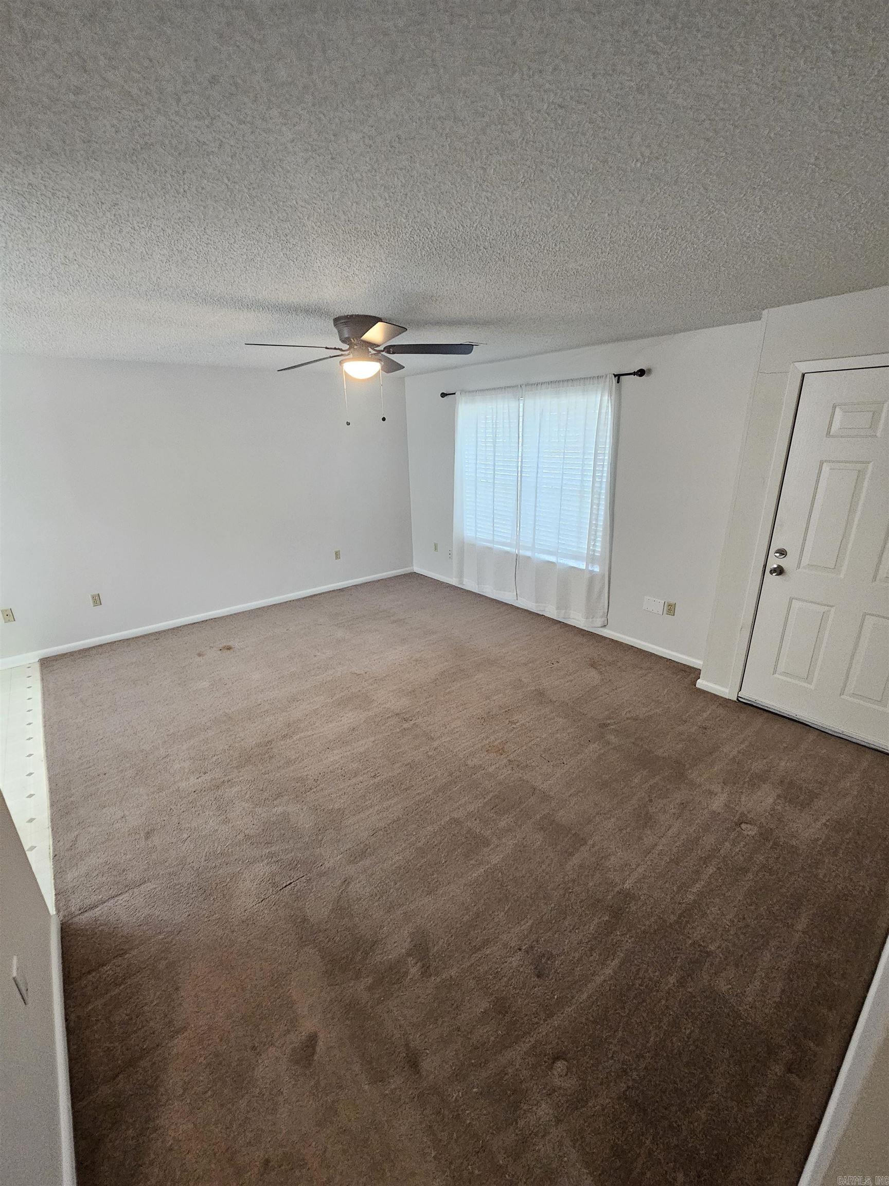 10 Meadowlark Drive Property Photo 4