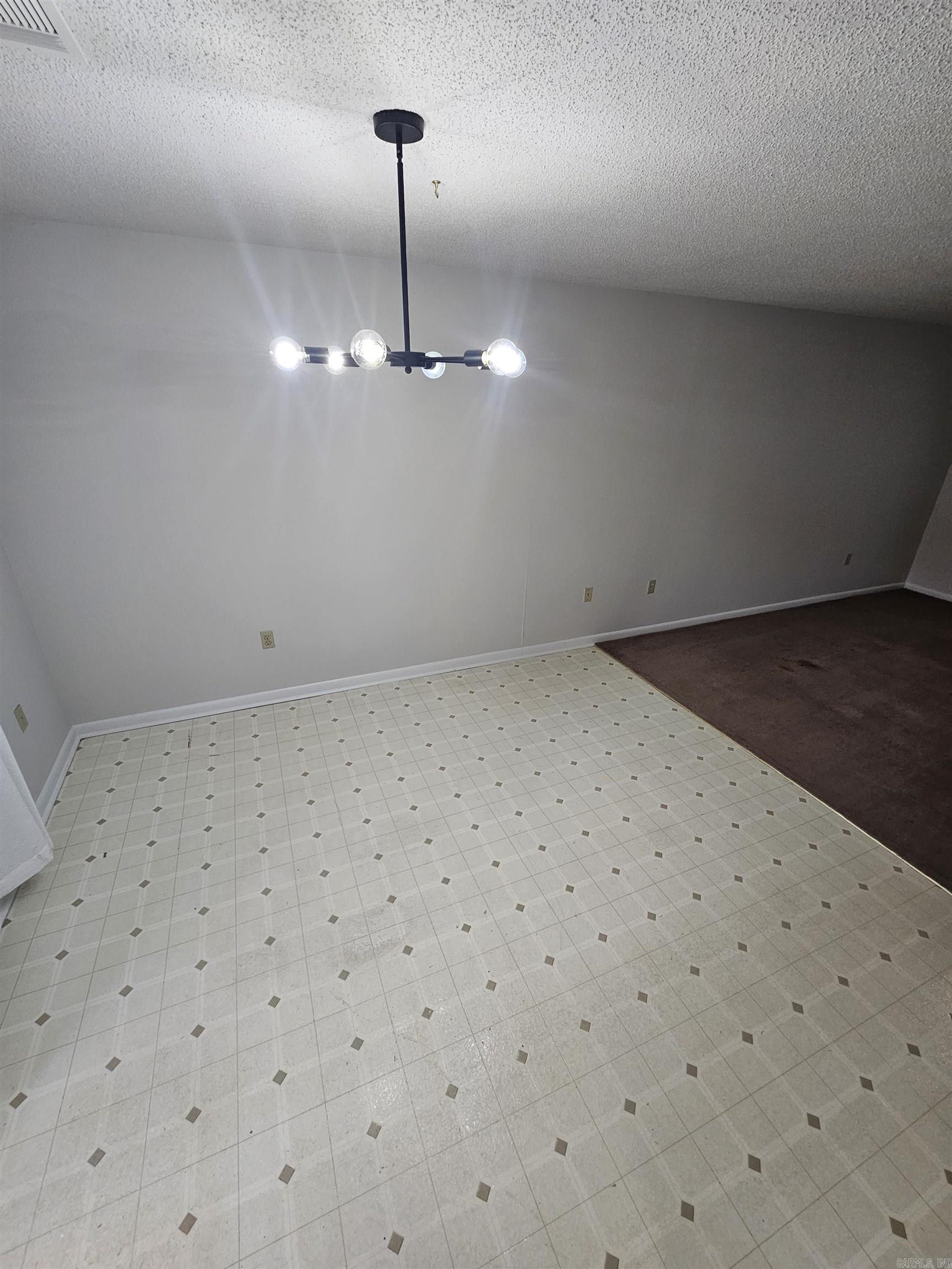 10 Meadowlark Drive Property Photo 6