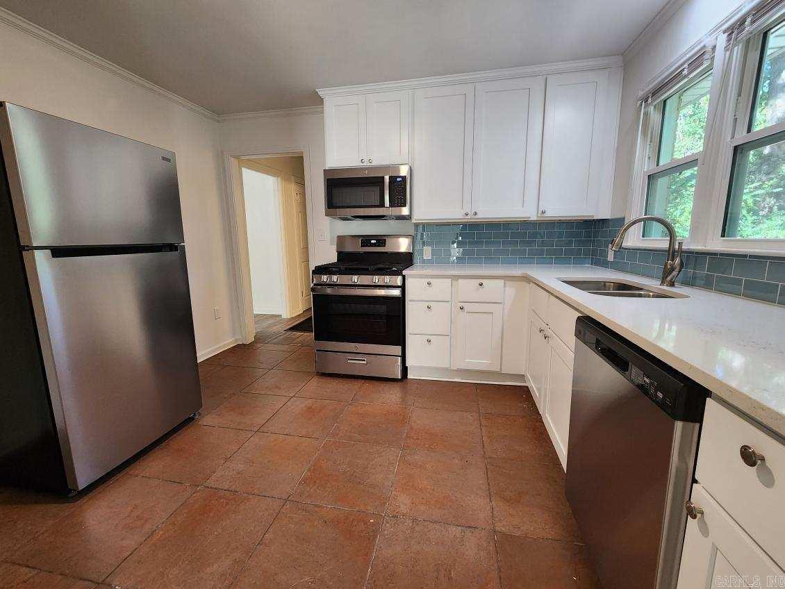 8612 Westwood Avenue Property Photo 2