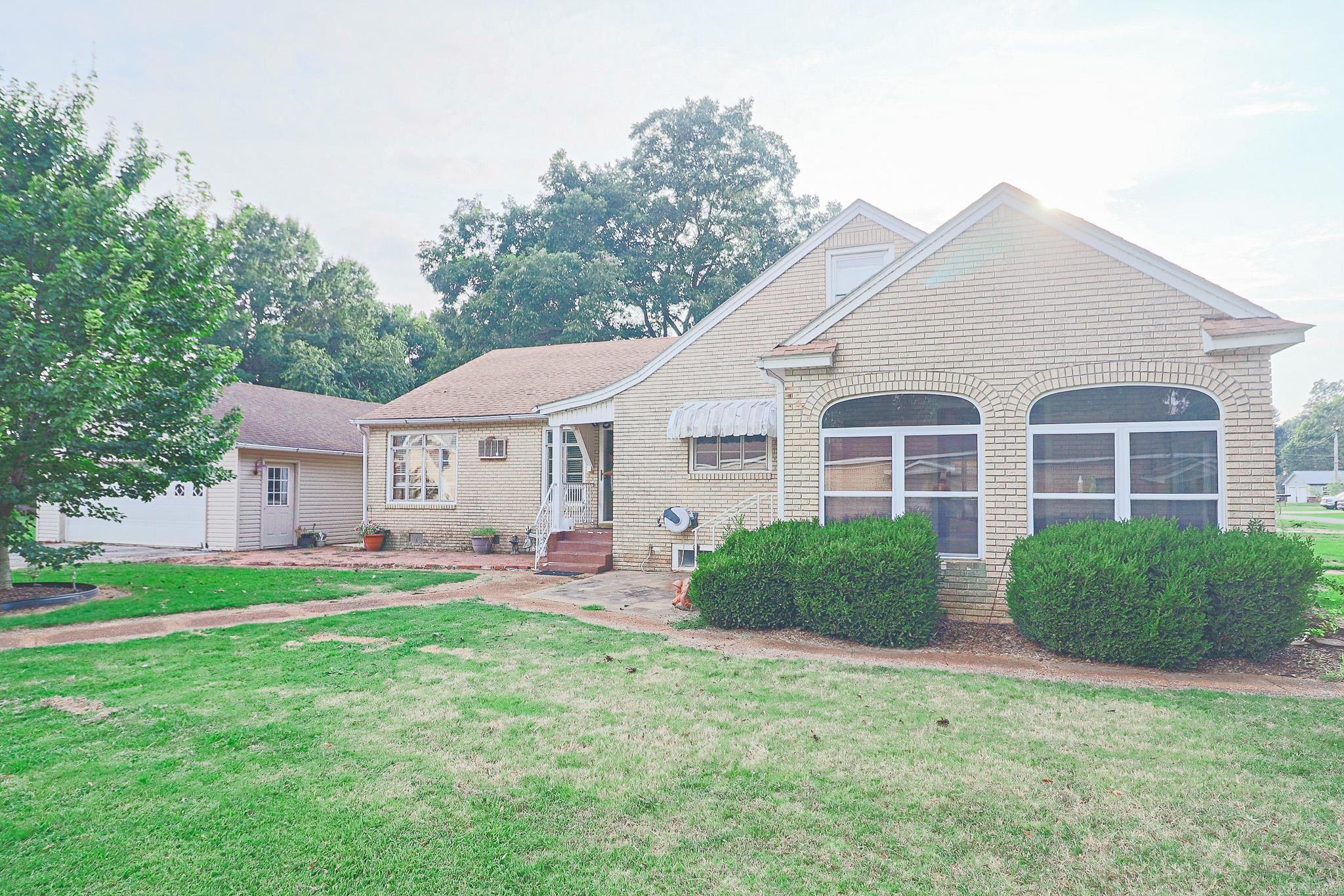 201 Hughey Street Property Photo 8