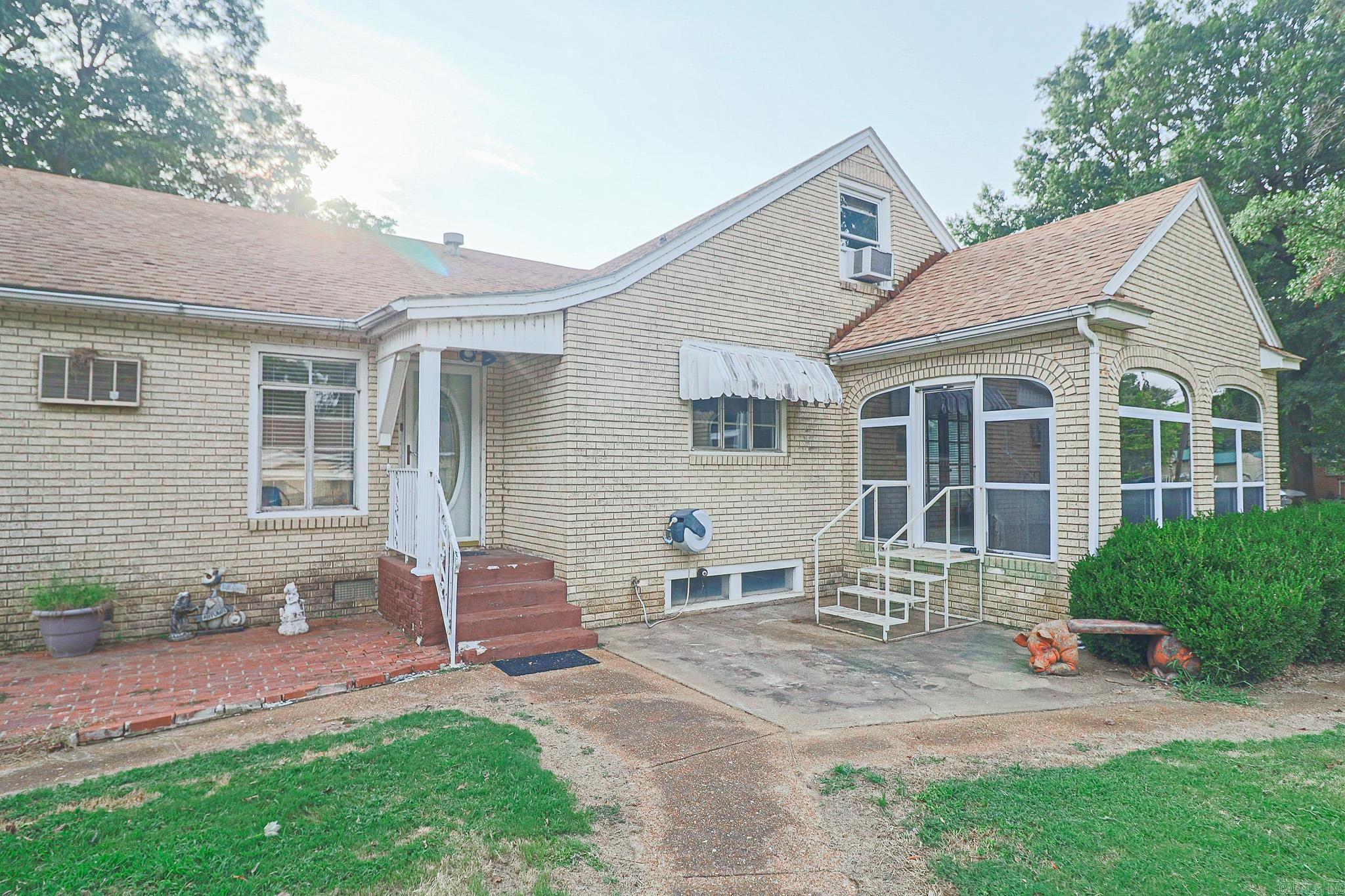 201 Hughey Street Property Photo 9
