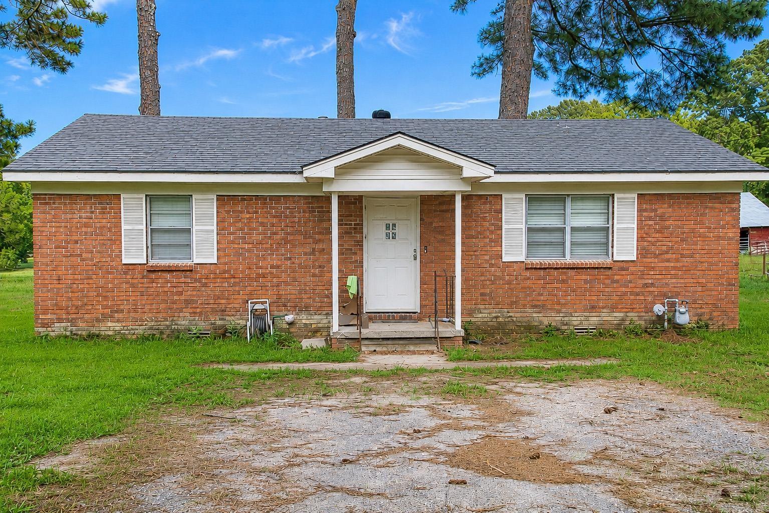 4501 Payton Property Photo 1