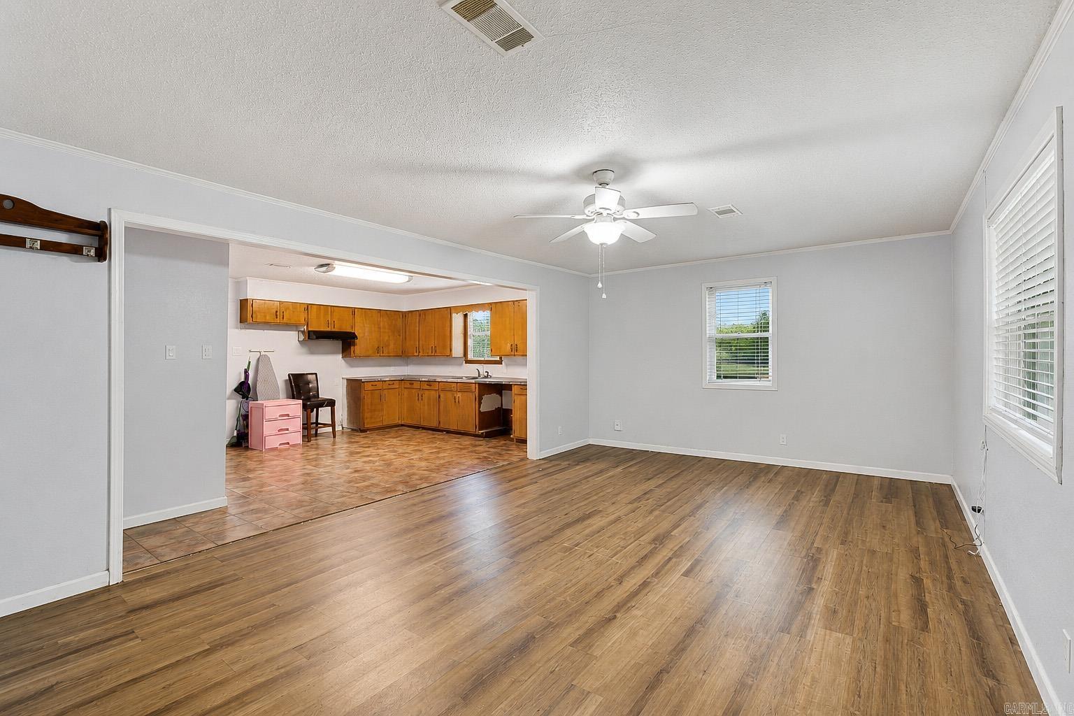 4501 Payton Property Photo 4