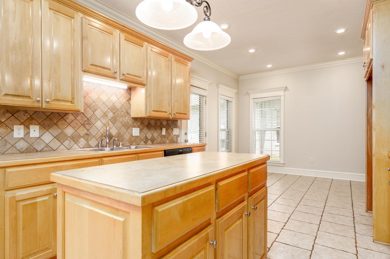 1565 Declaration Cove Property Photo 8