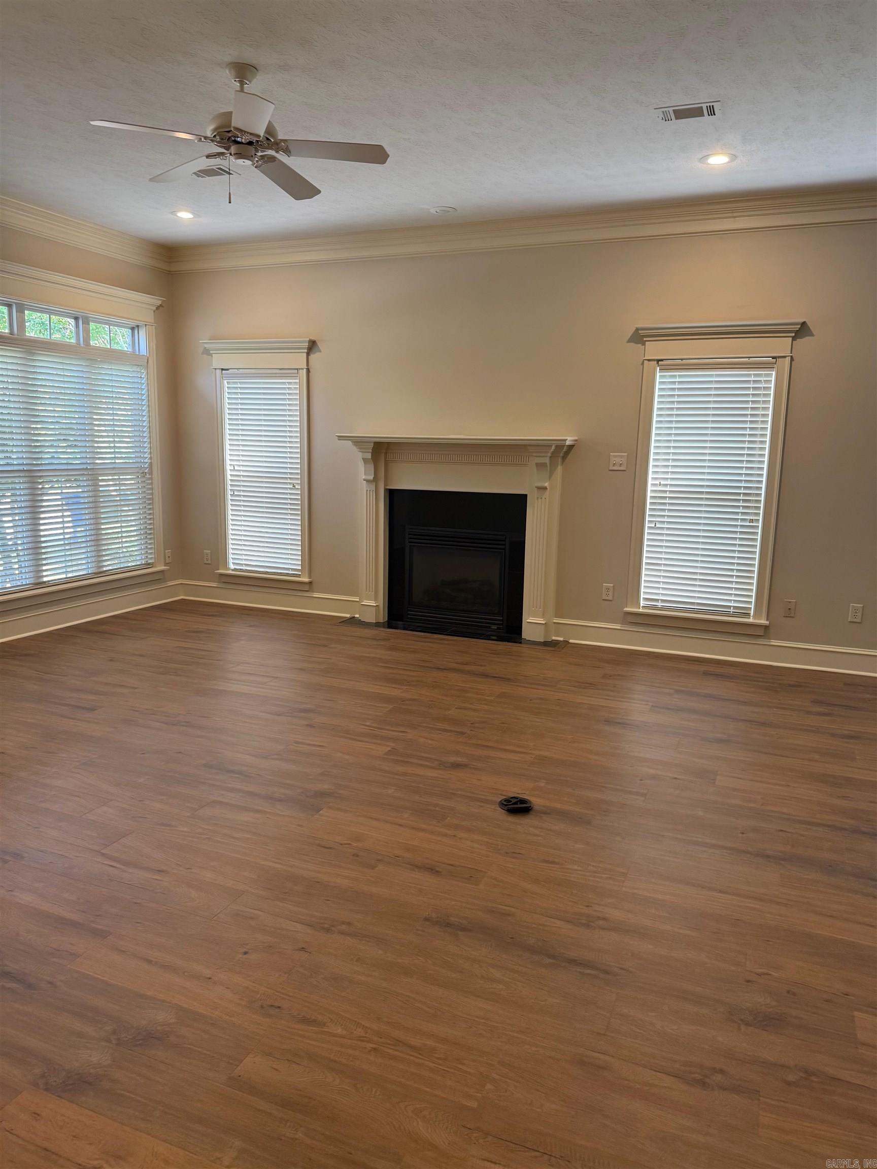 1565 Declaration Cove Property Photo 9