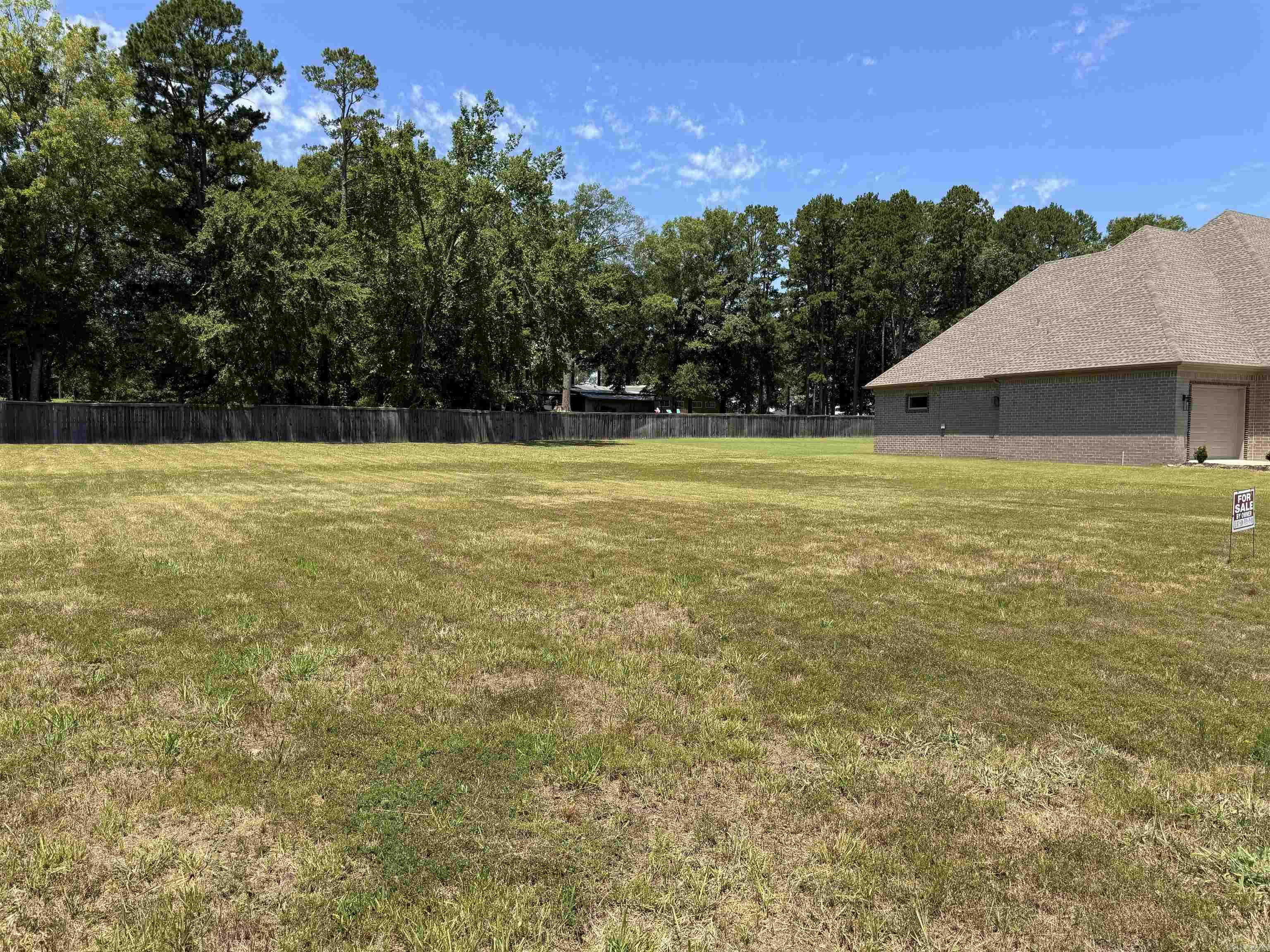 115 Timberland Trail Property Photo 3