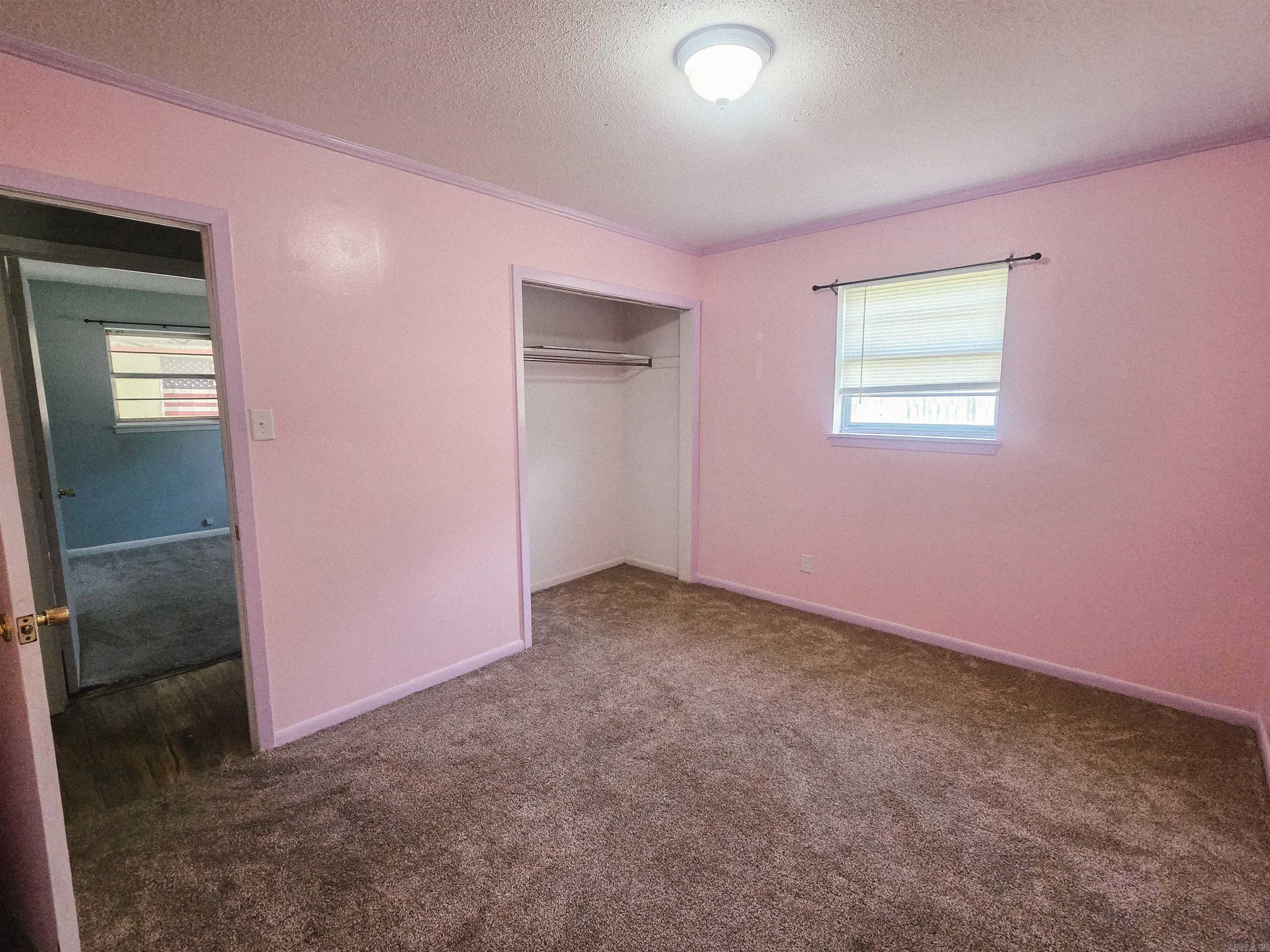 1202 S Wood St Property Photo 18