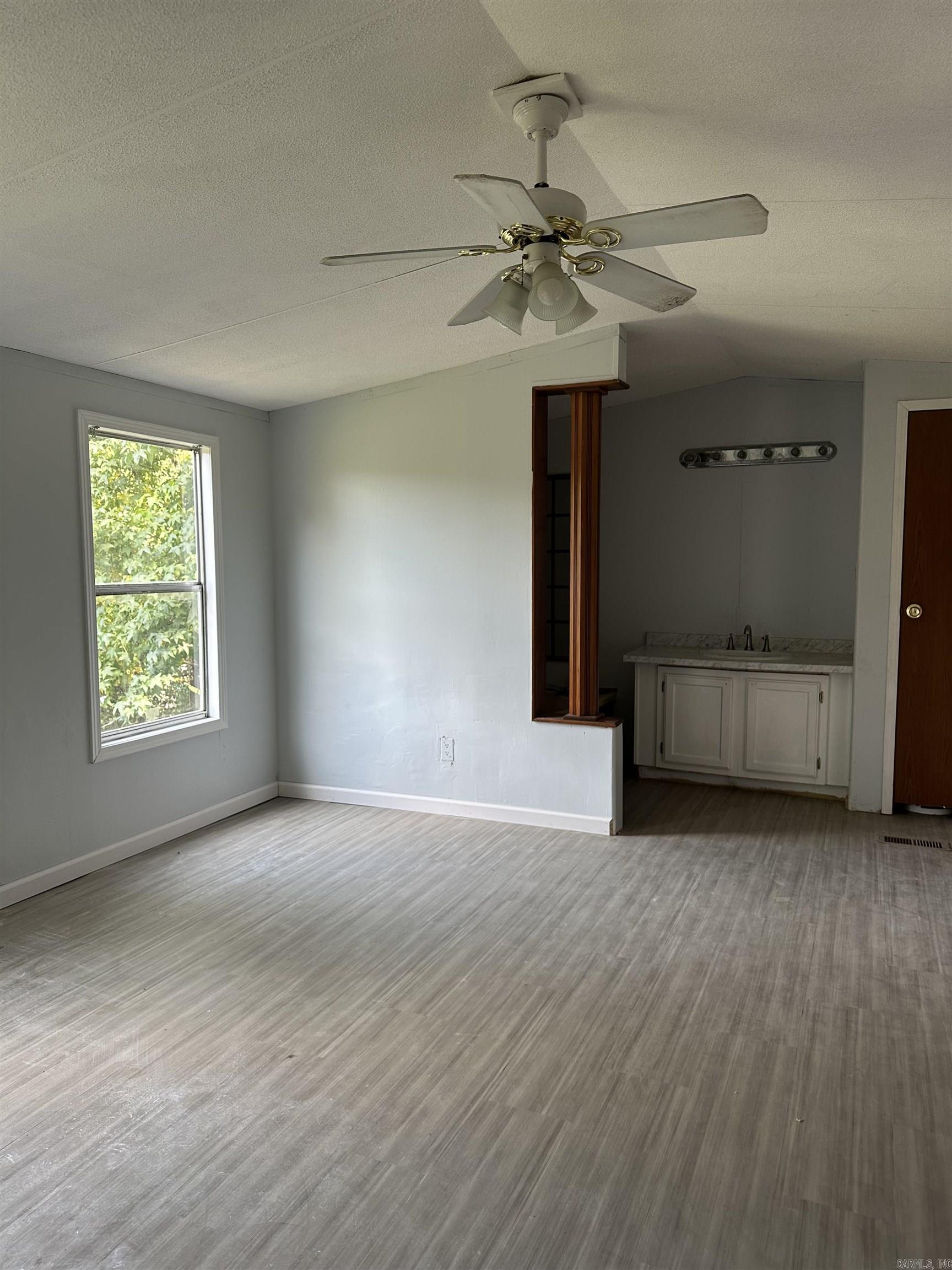 6614 Fitts Property Photo 6