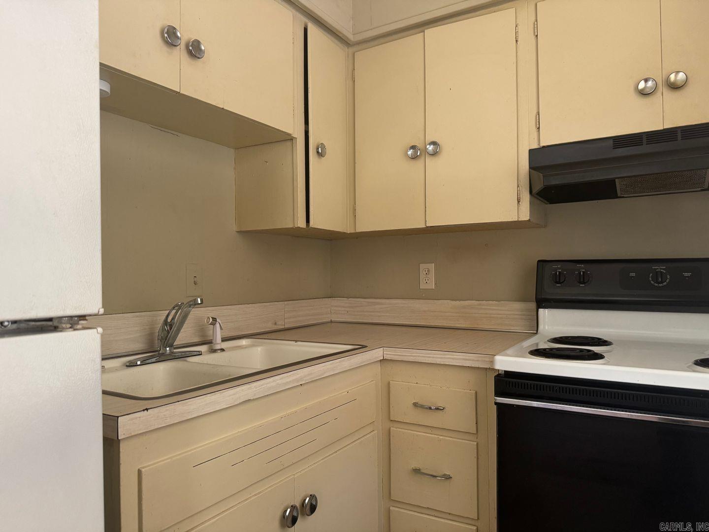 318 E Purdon Property Photo 2