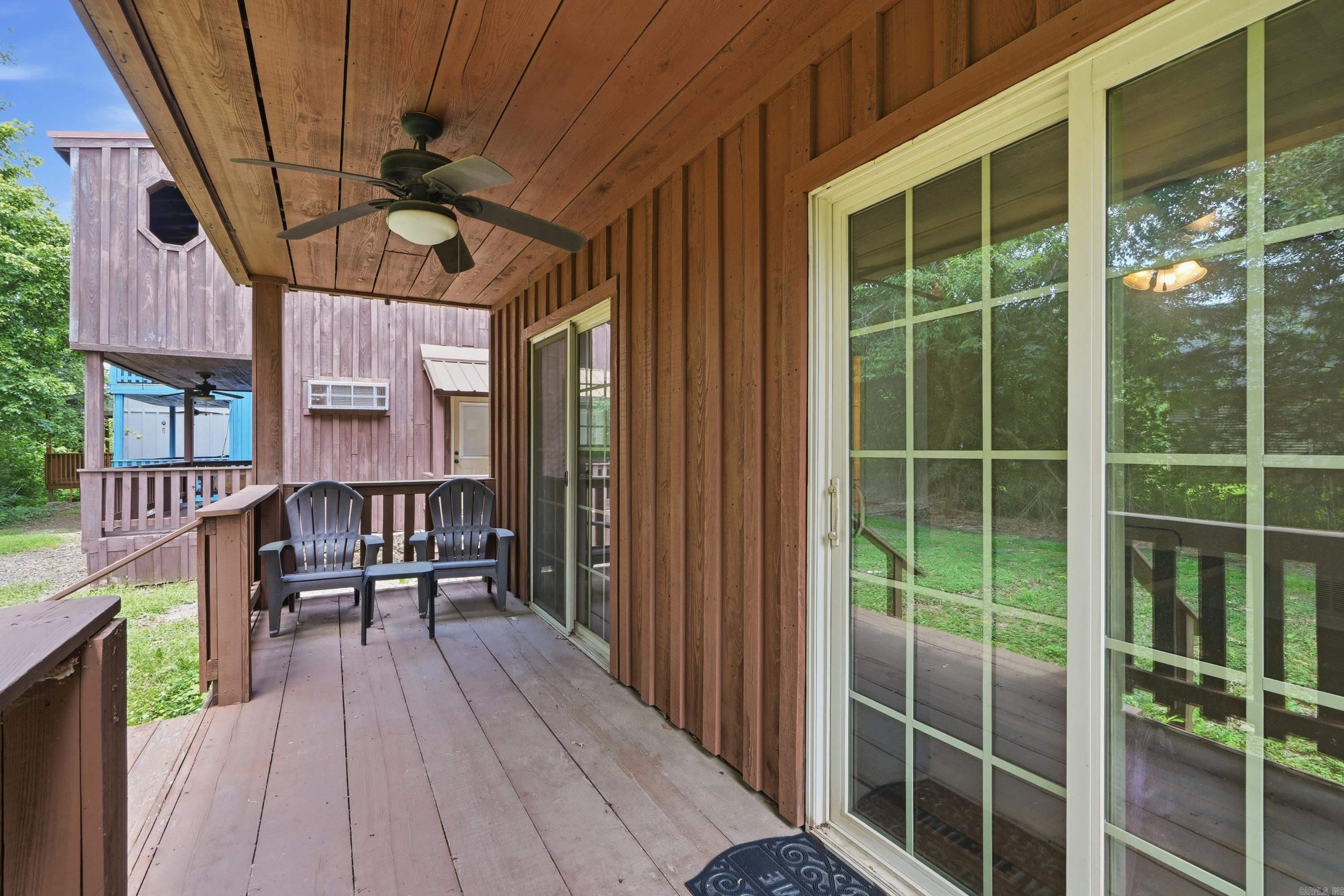 19 Winkley Cove Property Photo 11