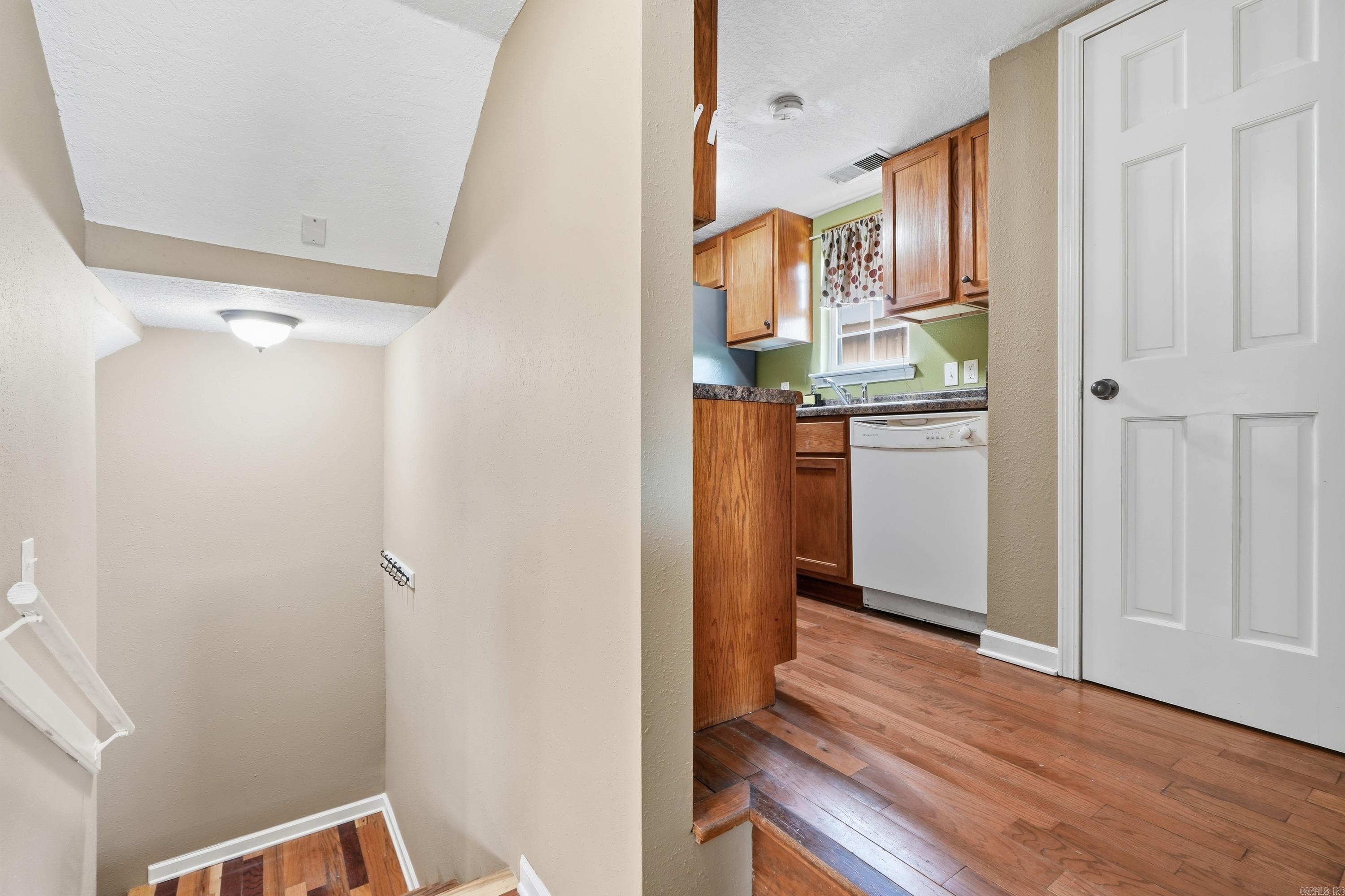 19 Winkley Cove Property Photo 16