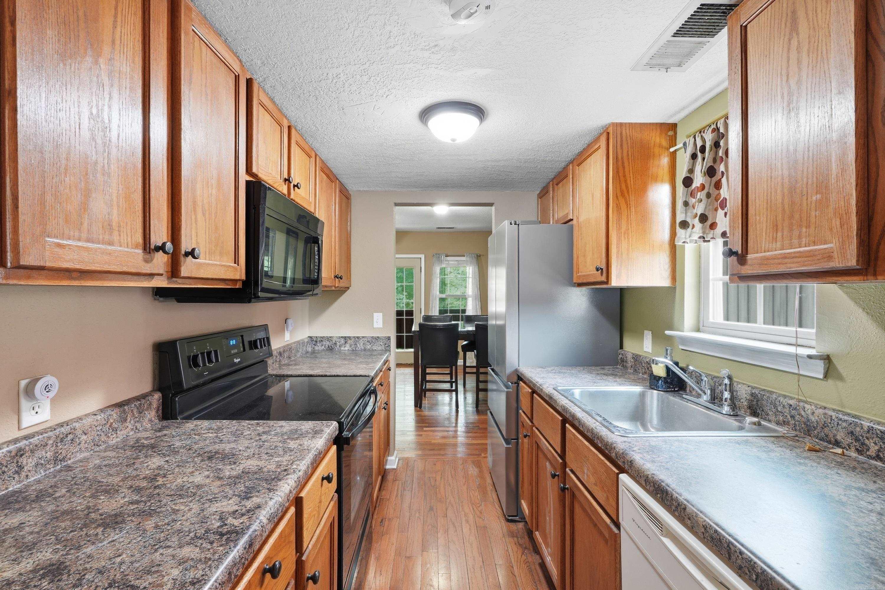 19 Winkley Cove Property Photo 17