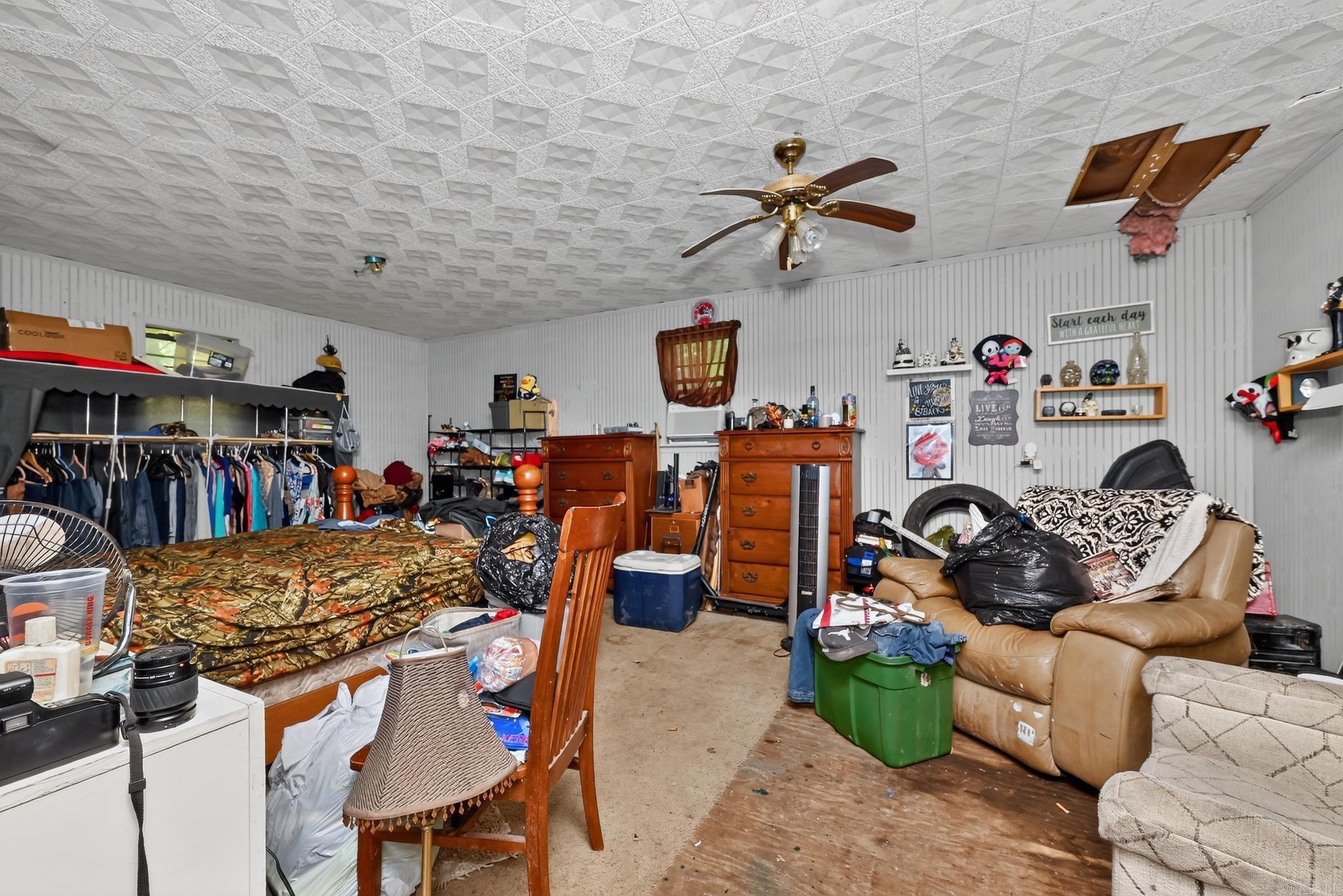 901 Mockingbird Lane Property Photo 3