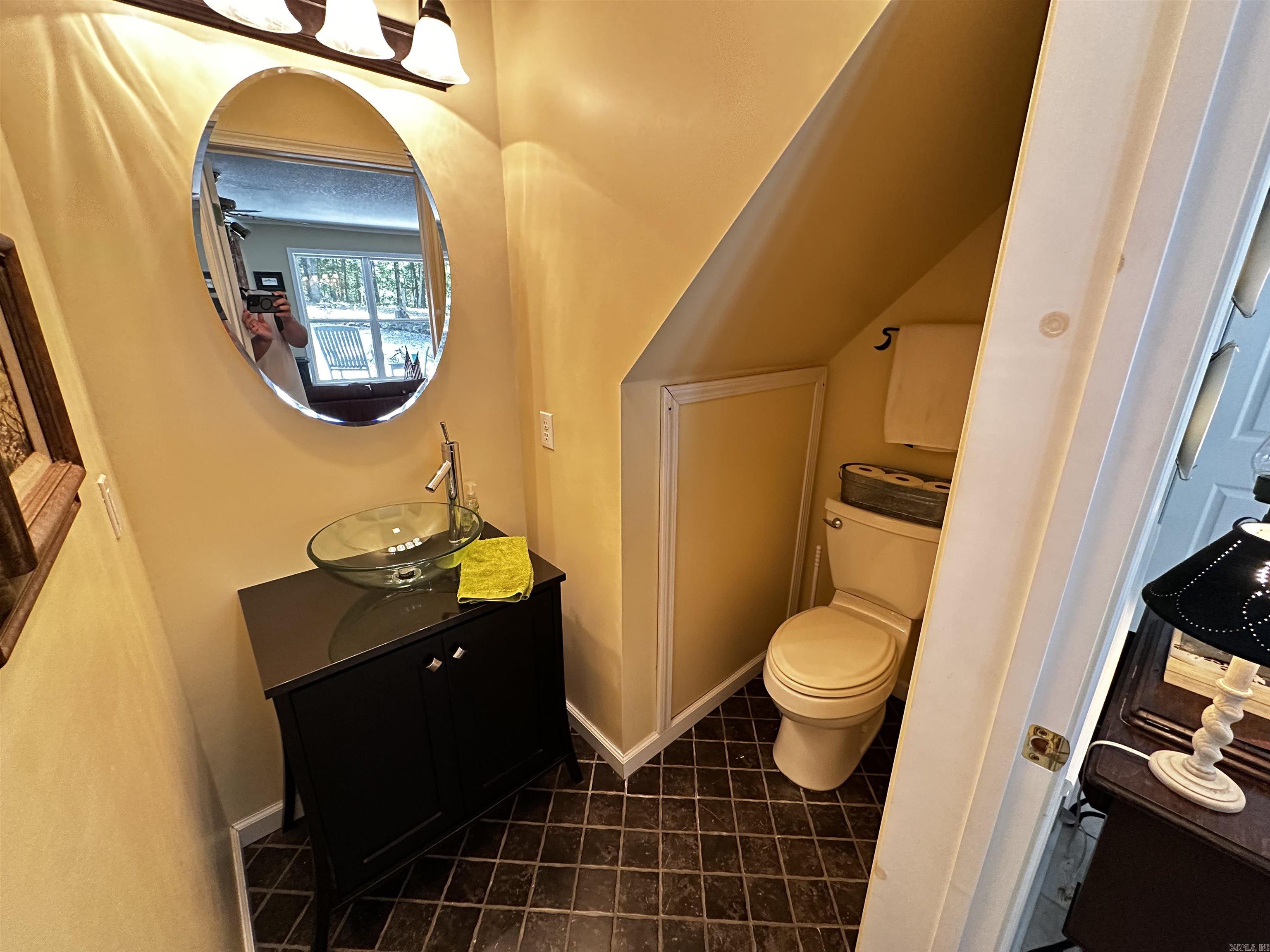 299 Buck Pond Road Property Photo 7