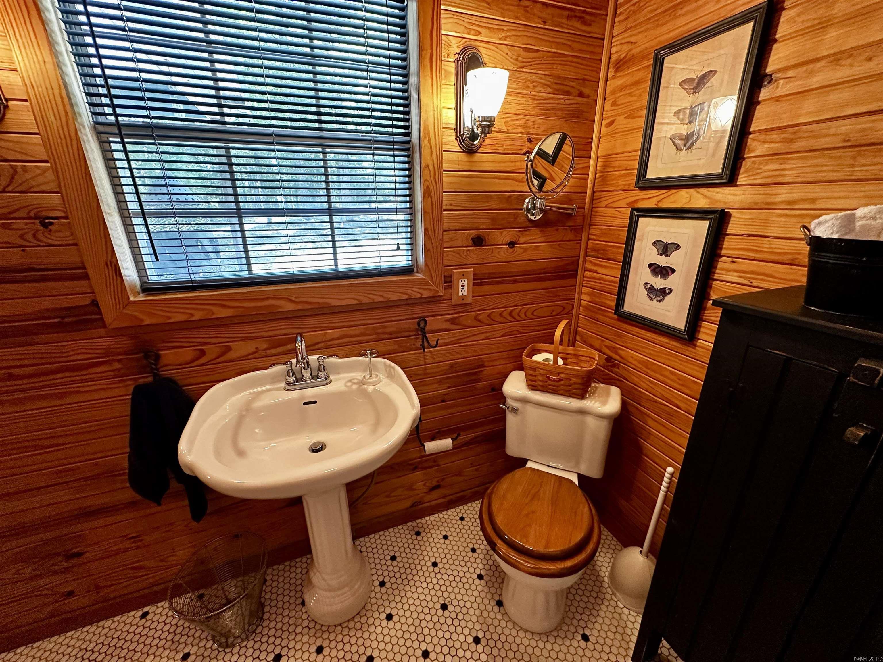 299 Buck Pond Road Property Photo 32
