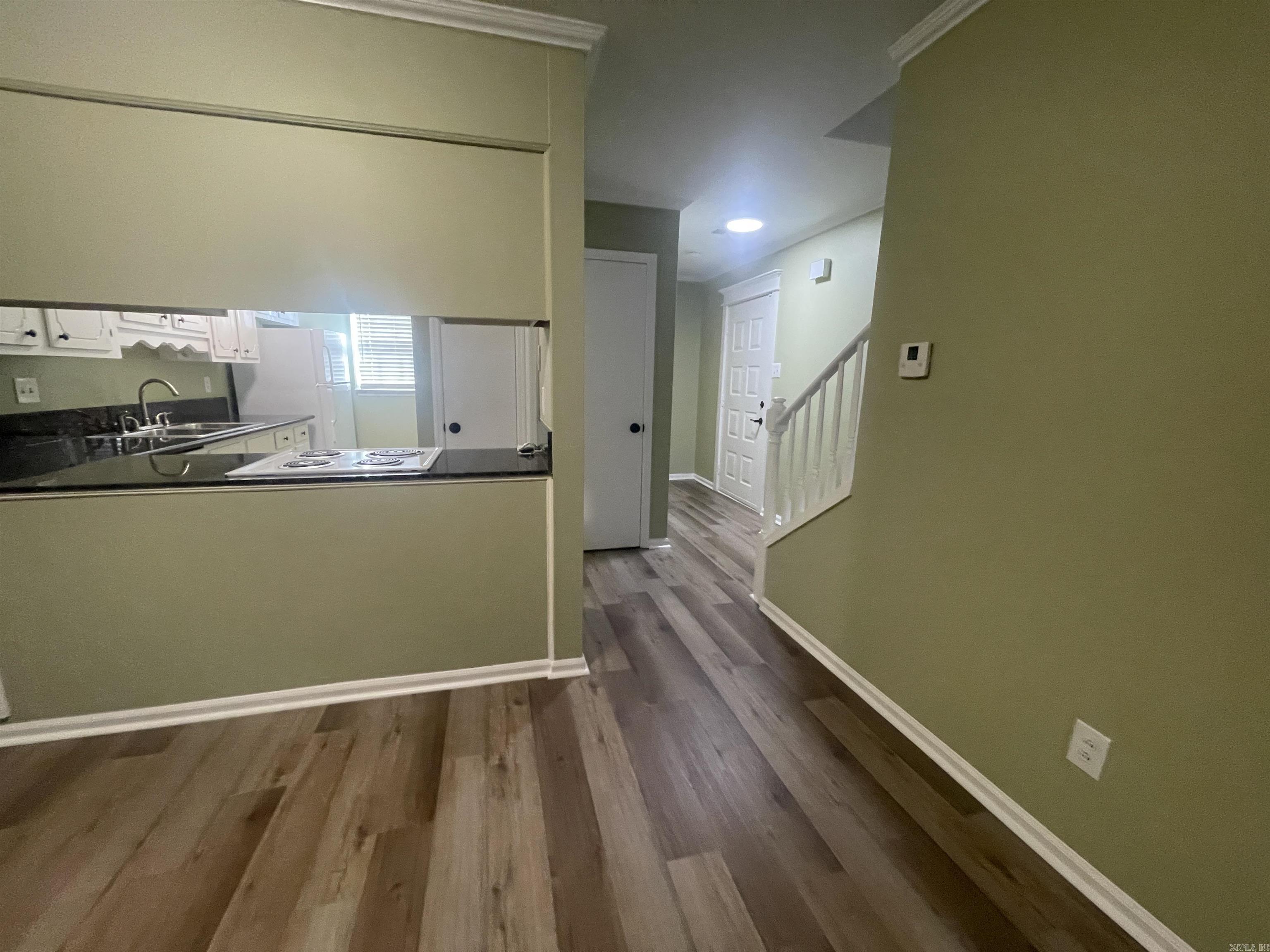 504 Green Mountain Drive #305 Property Photo 4