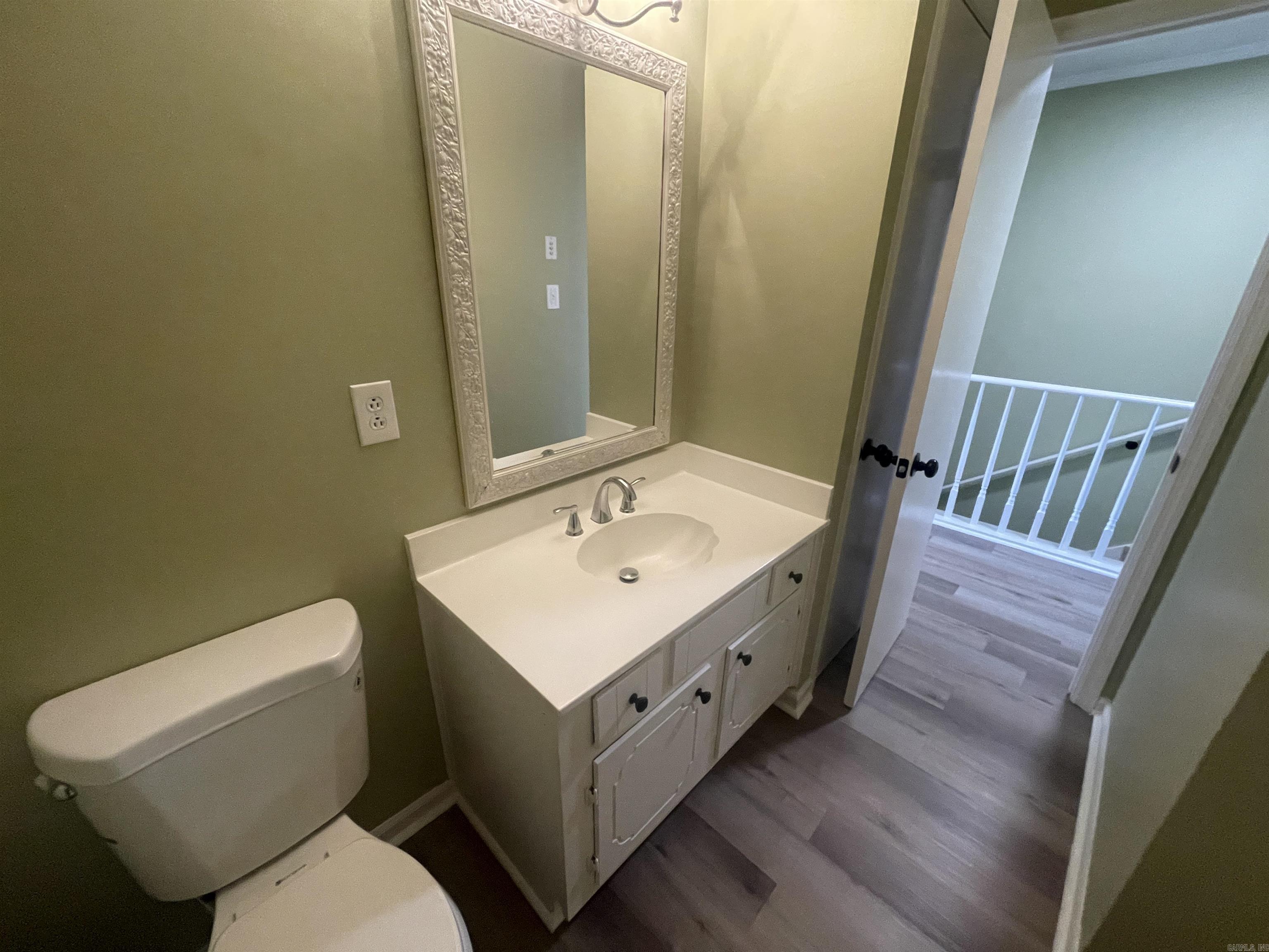 504 Green Mountain Drive #305 Property Photo 16