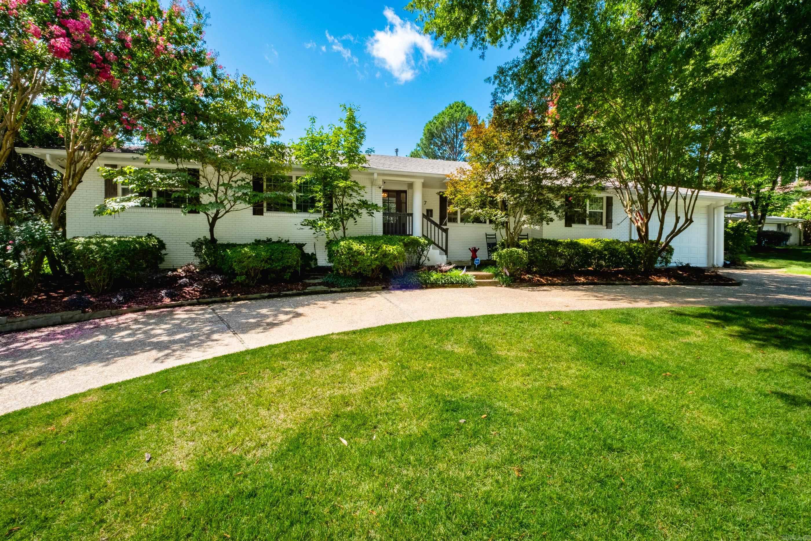 7 Ranch Valley Road Property Photo 1