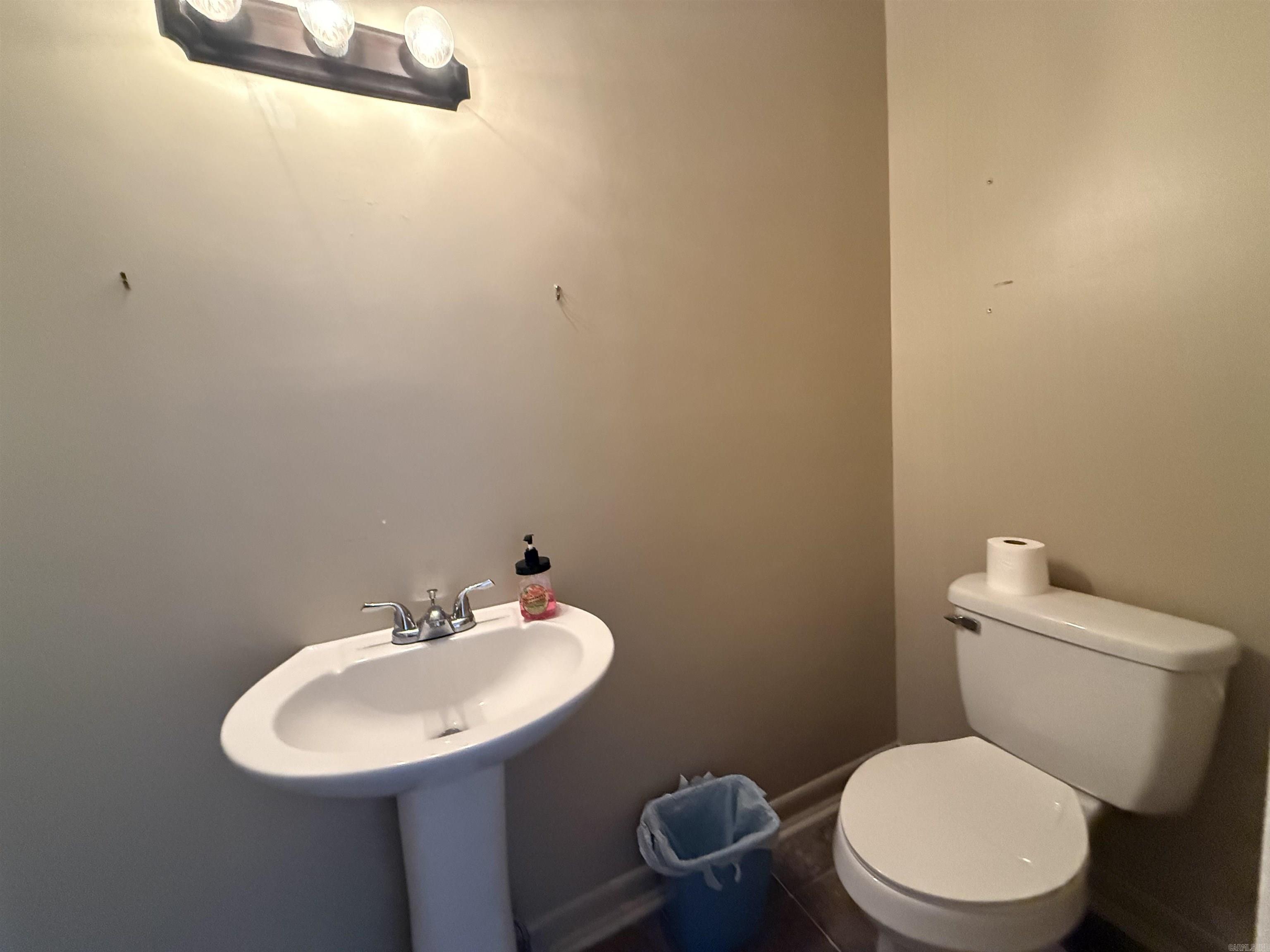802 Main Street Property Photo 6