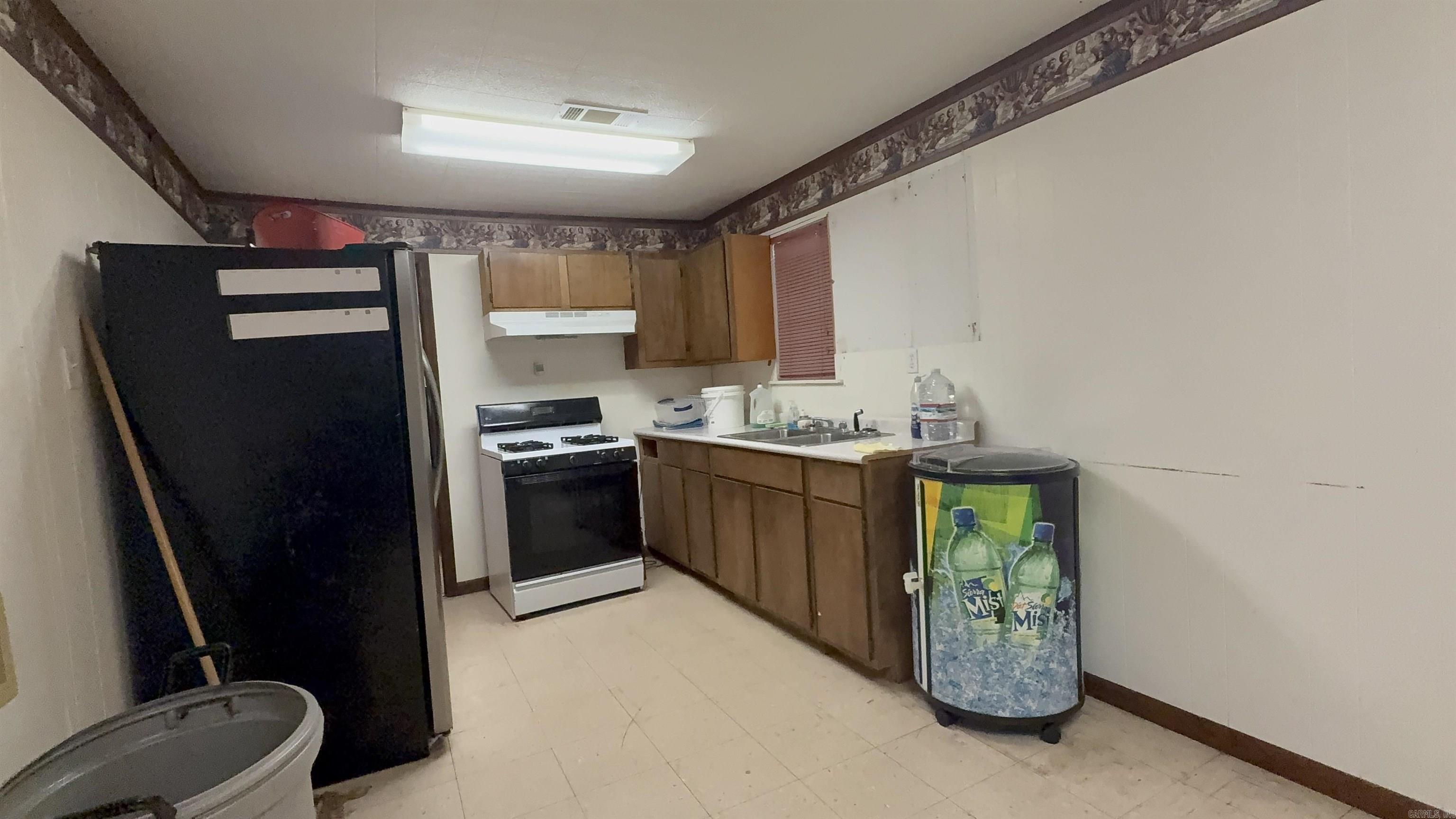 802 Main Street Property Photo 12