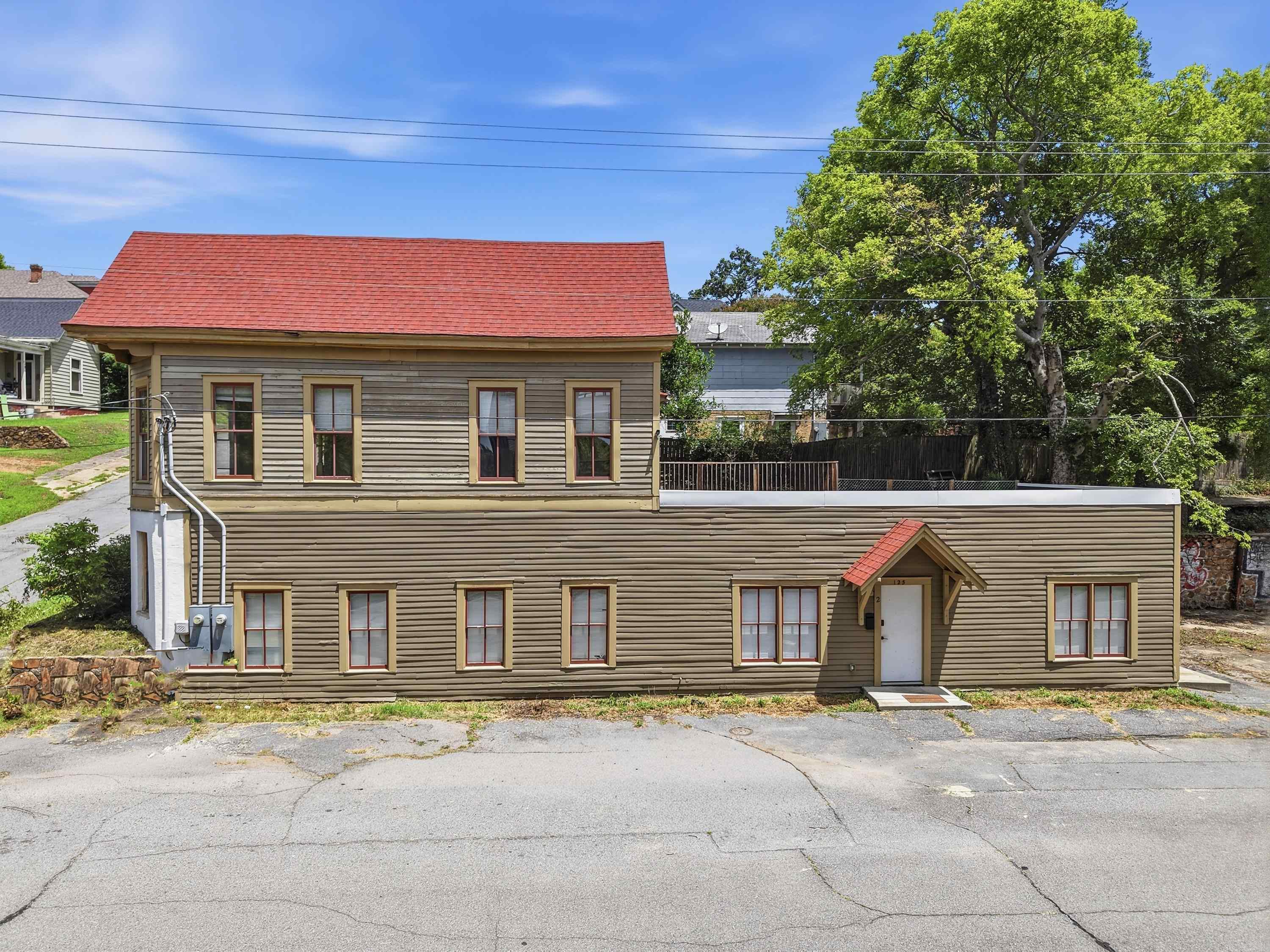 123 S Schiller Street Property Photo 4