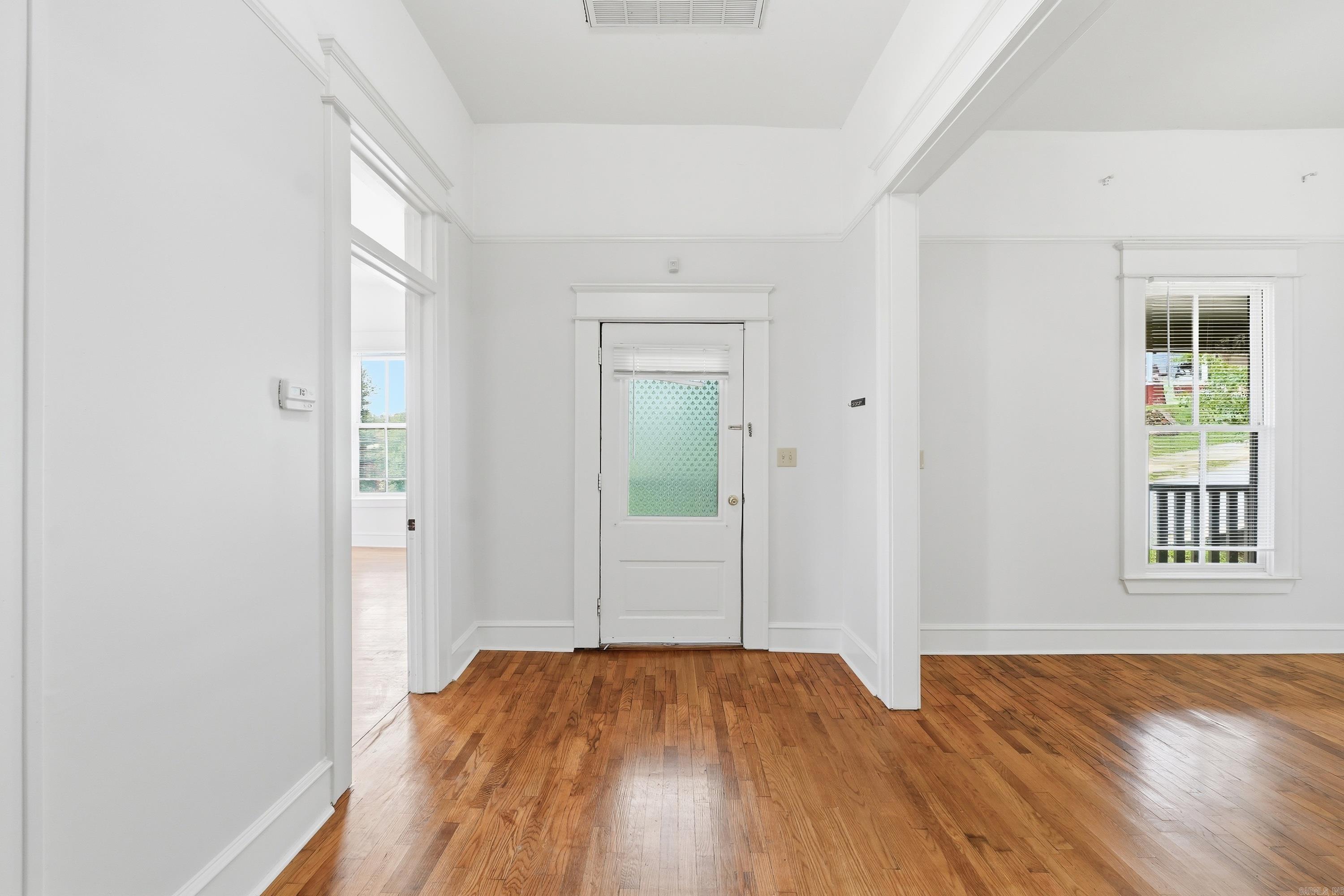 123 S Schiller Street Property Photo 7