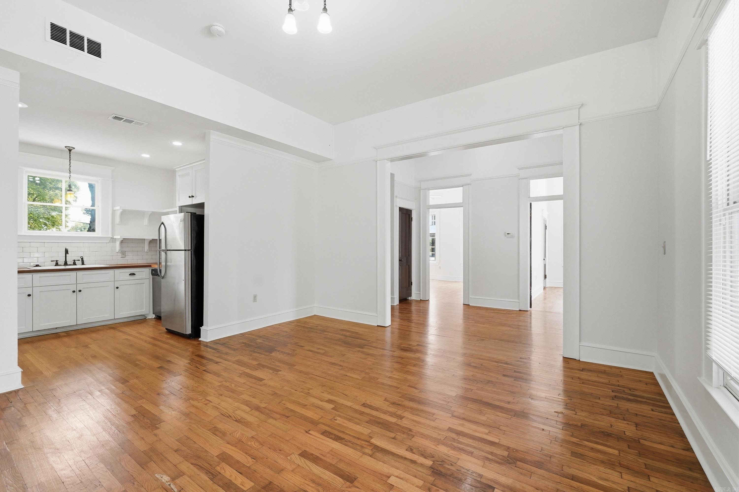 123 S Schiller Street Property Photo 10